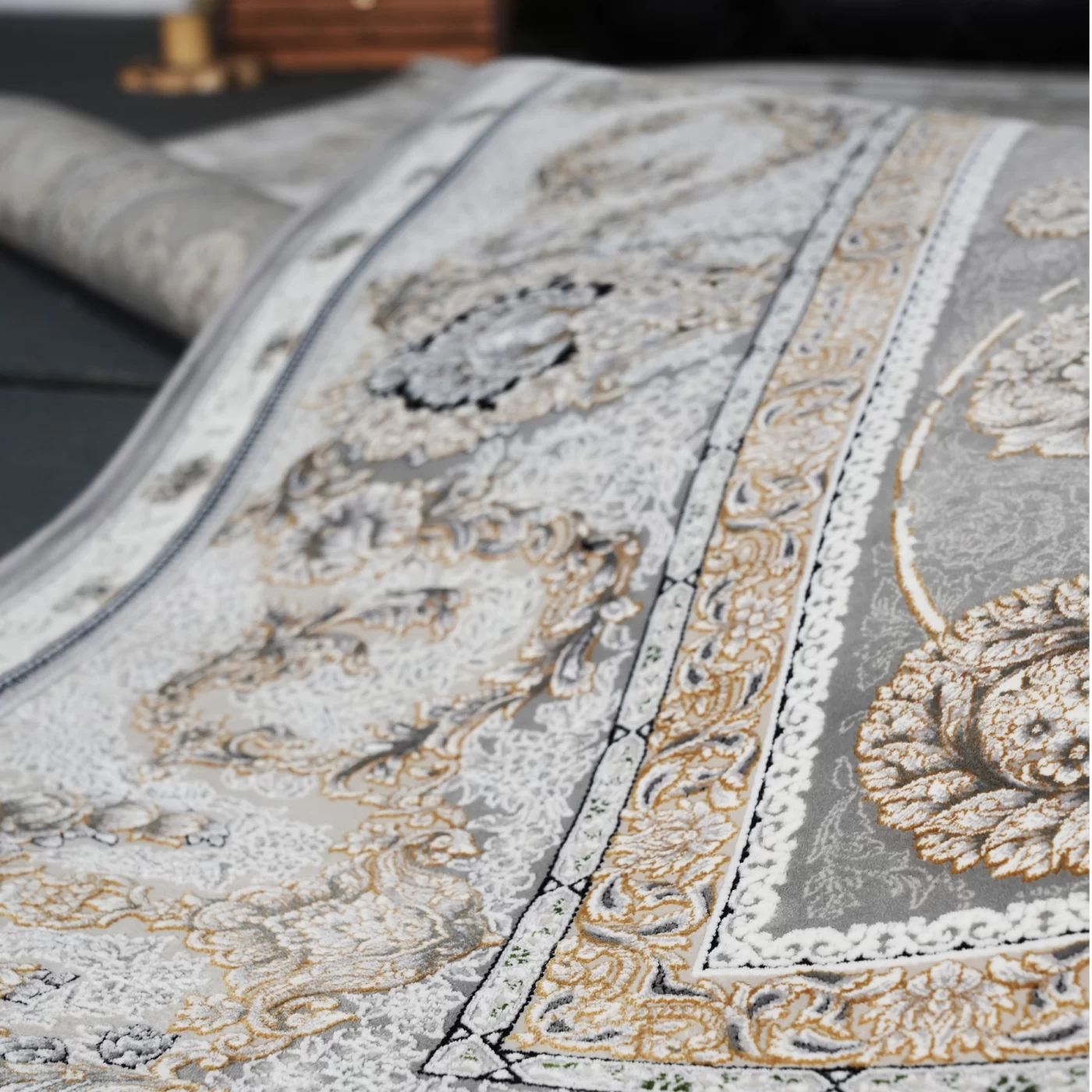 فرش ماشینی 1200 شانه تراکم 3600 گل برجسته طرح ناهید فیلی