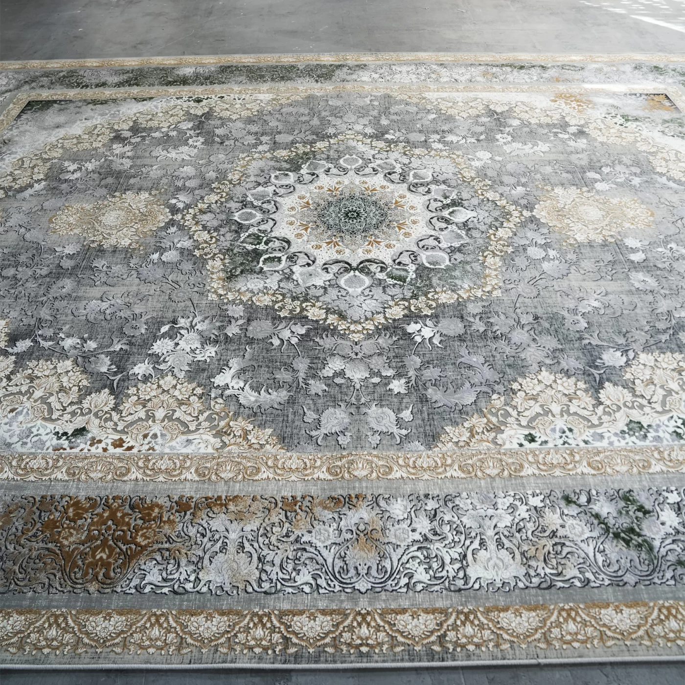 فرش ماشینی 1200 شانه تراکم 3600 گل برجسته طرح نرگس دودی