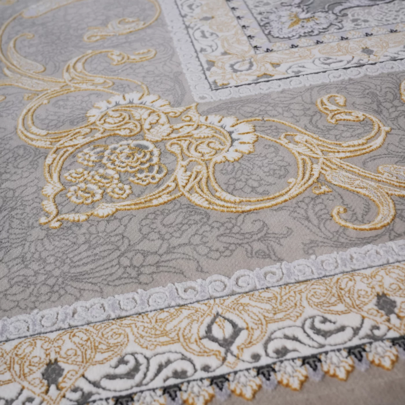 فرش ماشینی 1200 شانه تراکم 3600 گل برجسته طرح نسیم بژ