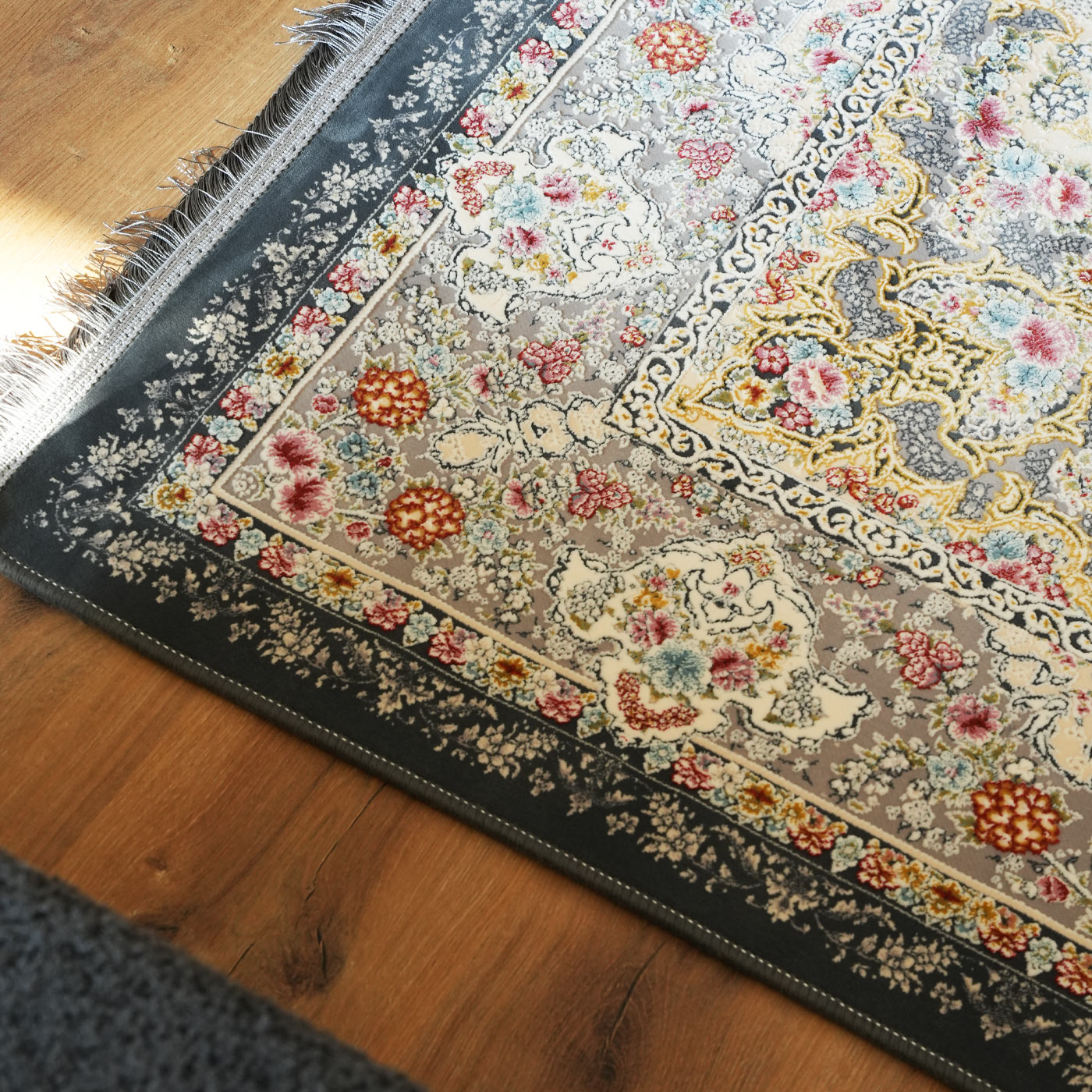 فرش ماشینی1200  شانه تراکم 3600 طرح نگین دودی