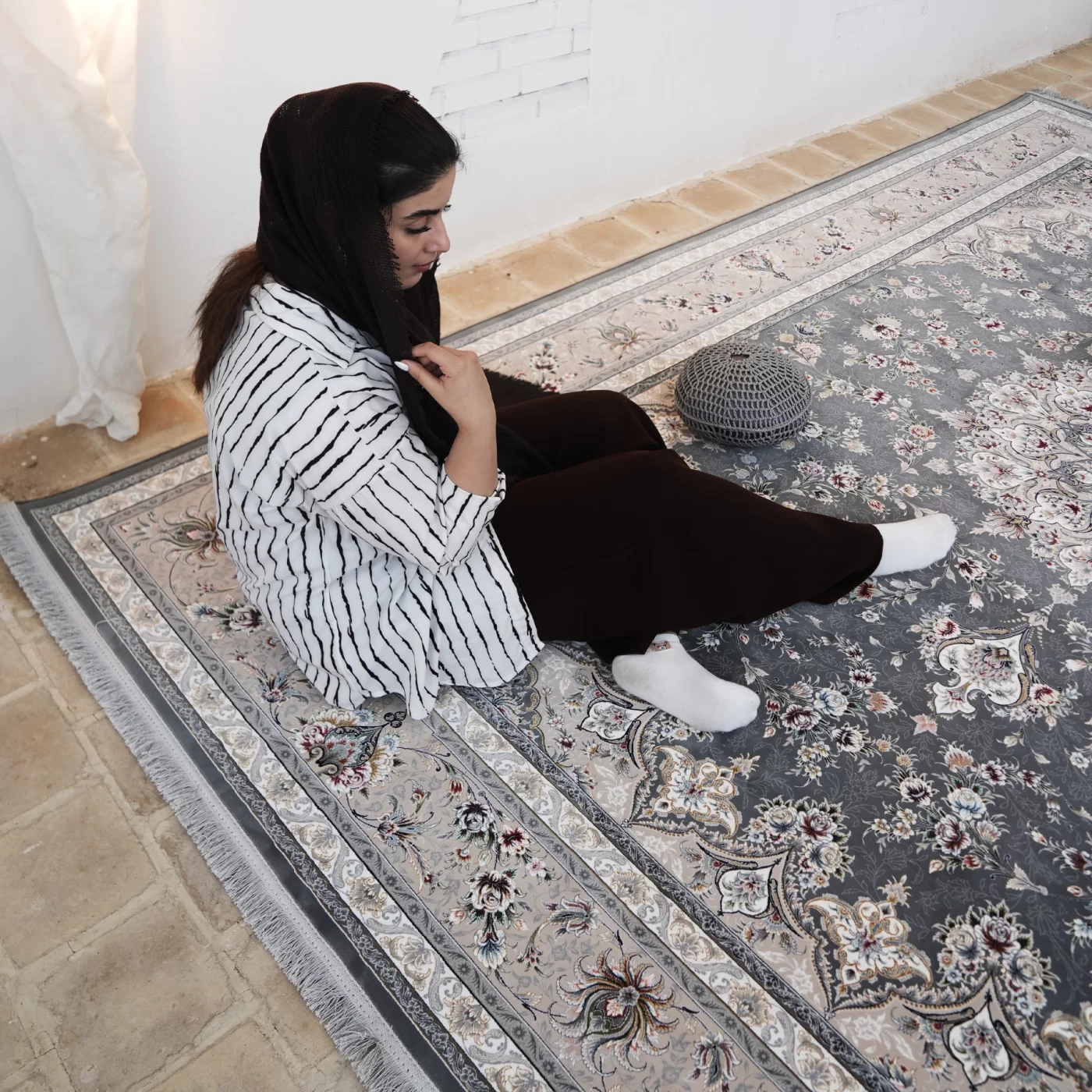 فرش ماشینی 1200 شانه تراکم 3600 گل برجسته طرح پرند دلفینی