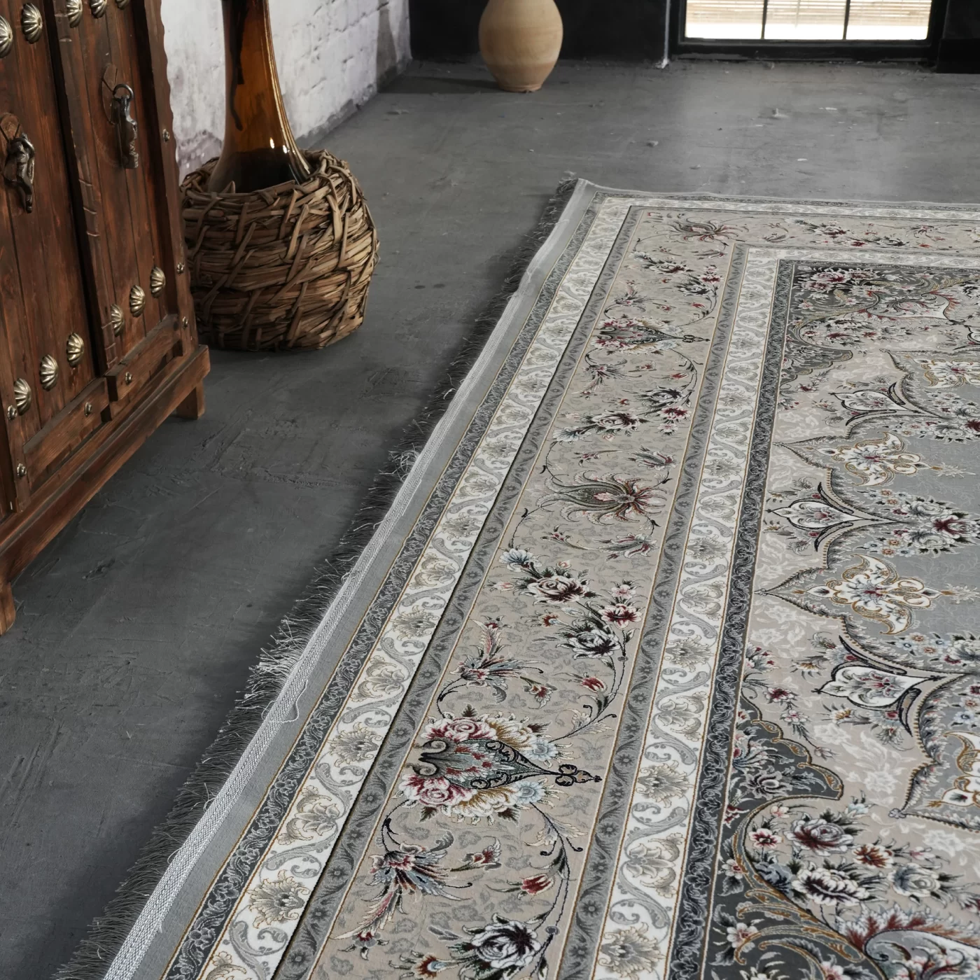 فرش ماشینی 1200 شانه تراکم 3600 گل برجسته طرح پرند نقره ای طلاکوب