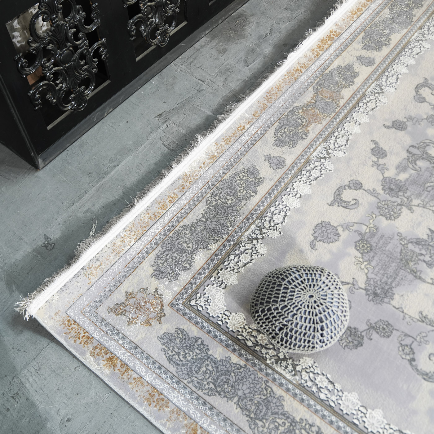 فرش ماشینی 1200 شانه تراکم 3600 گل برجسته طرح رامان بژ