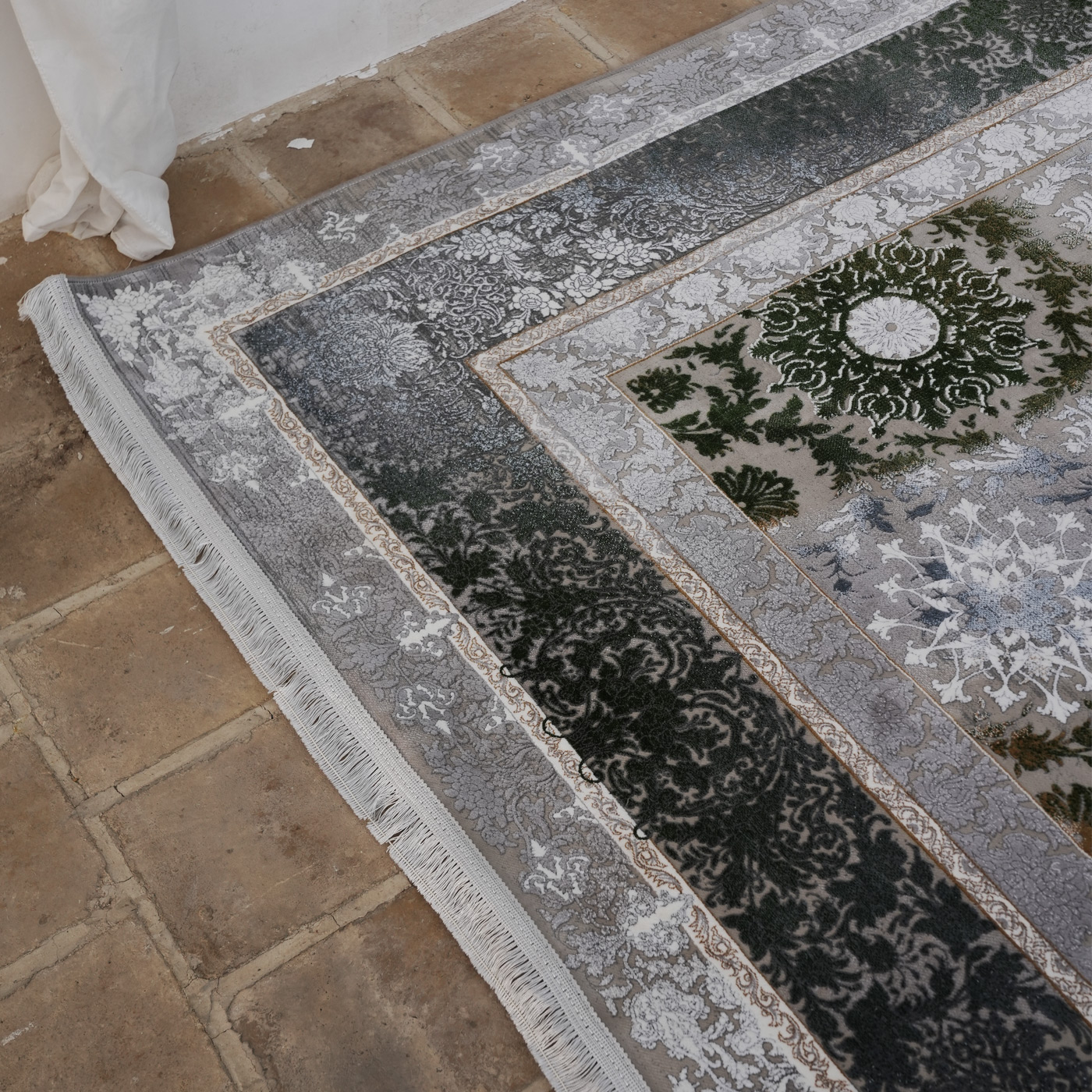 فرش ماشینی 1200 شانه تراکم 3600 گل برجسته طرح رولکس بژ