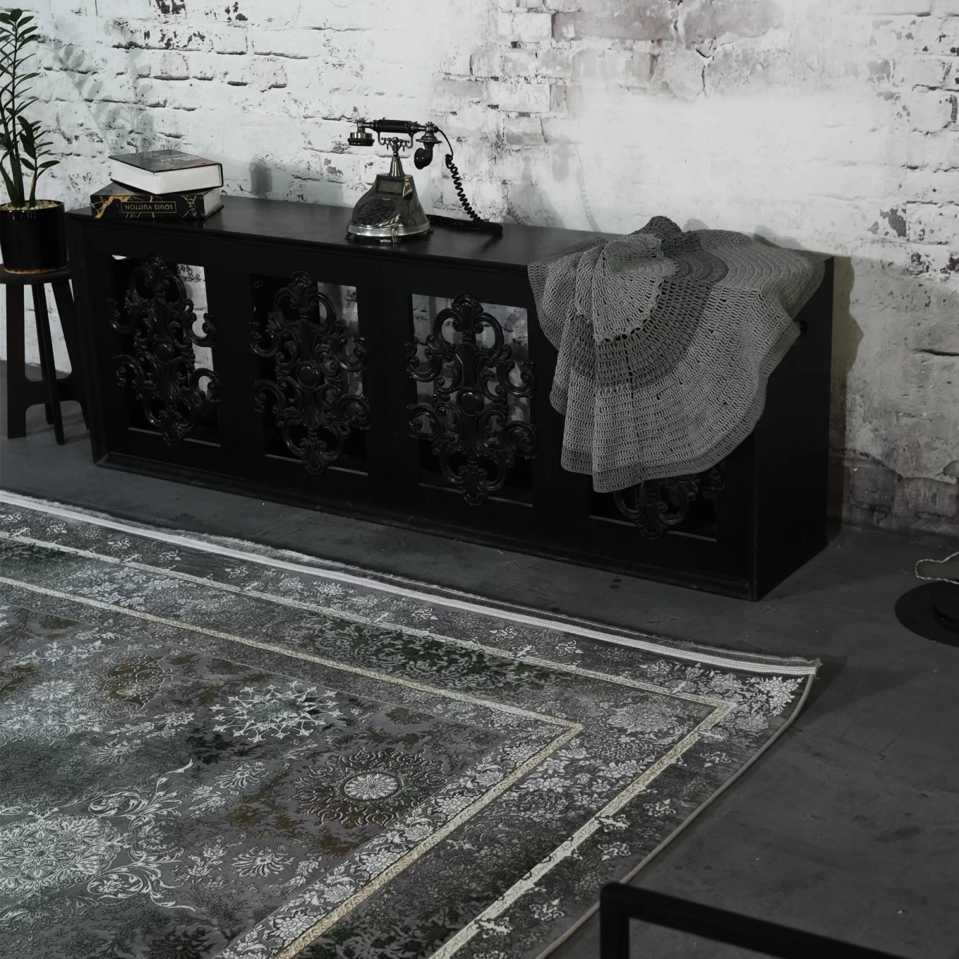 فرش ماشینی 1200 شانه تراکم 3600 گل برجسته طرح رولکس فیلی