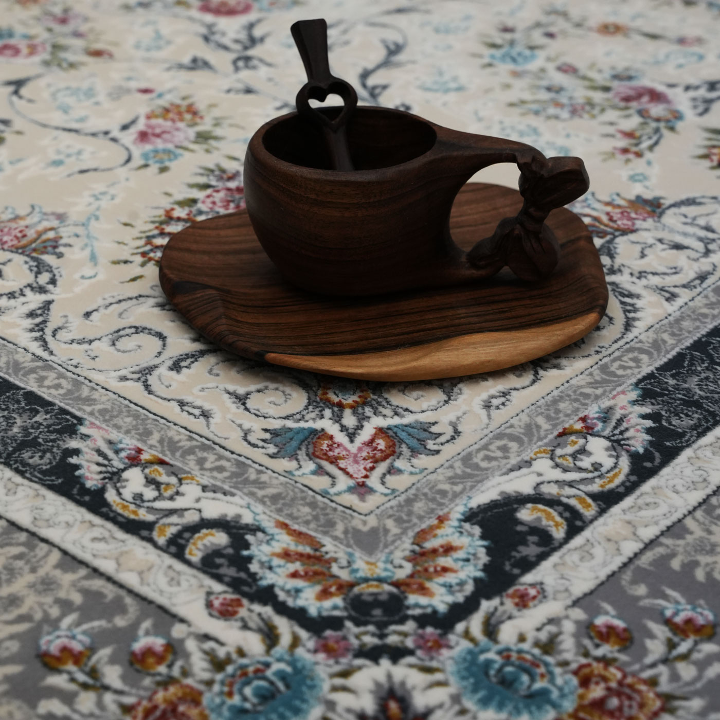 فرش ماشینی 1200 شانه تراکم 3600 طرح روشنک کرم