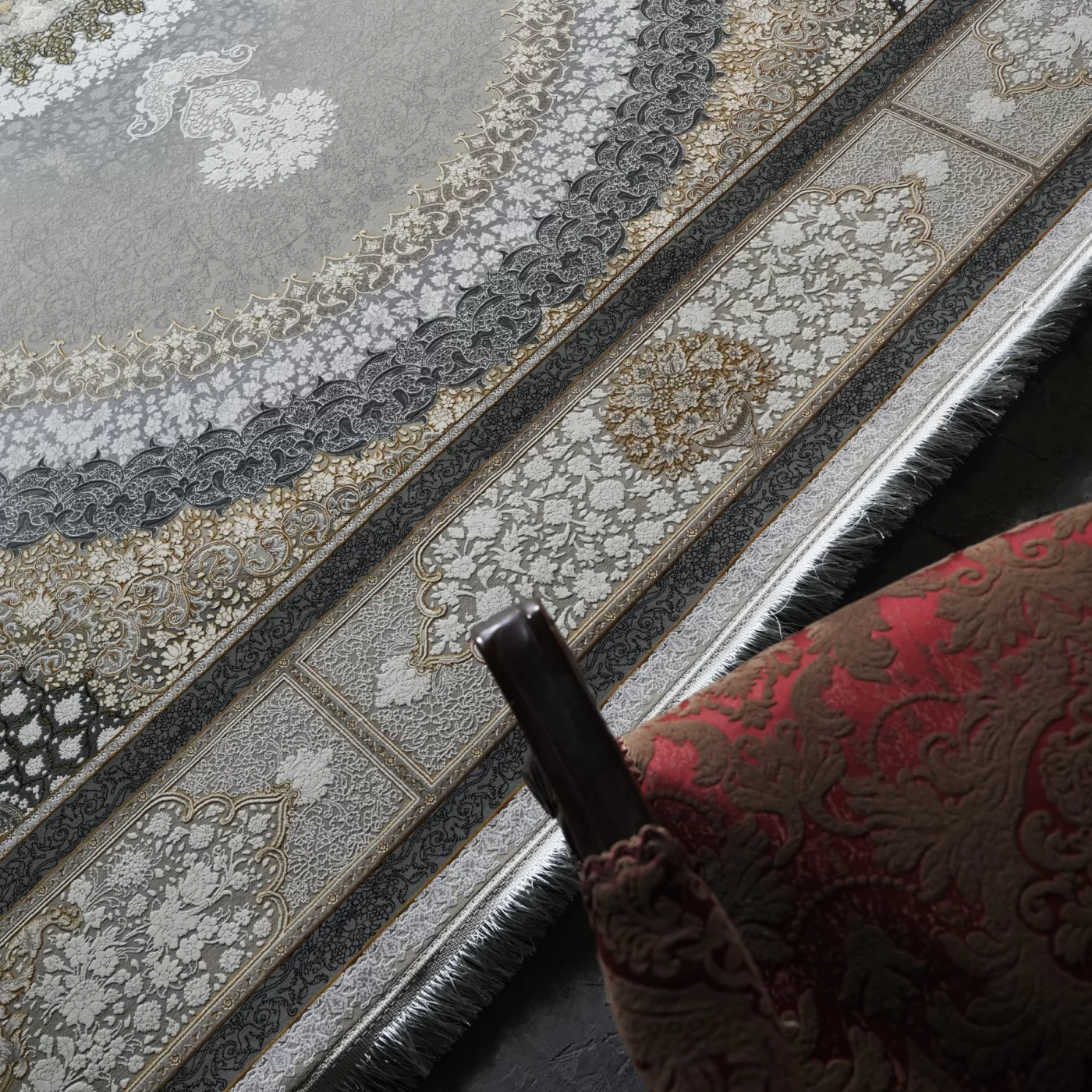 فرش ماشینی 1200 شانه تراکم 3600 گل برجسته طرح صدرا بژ