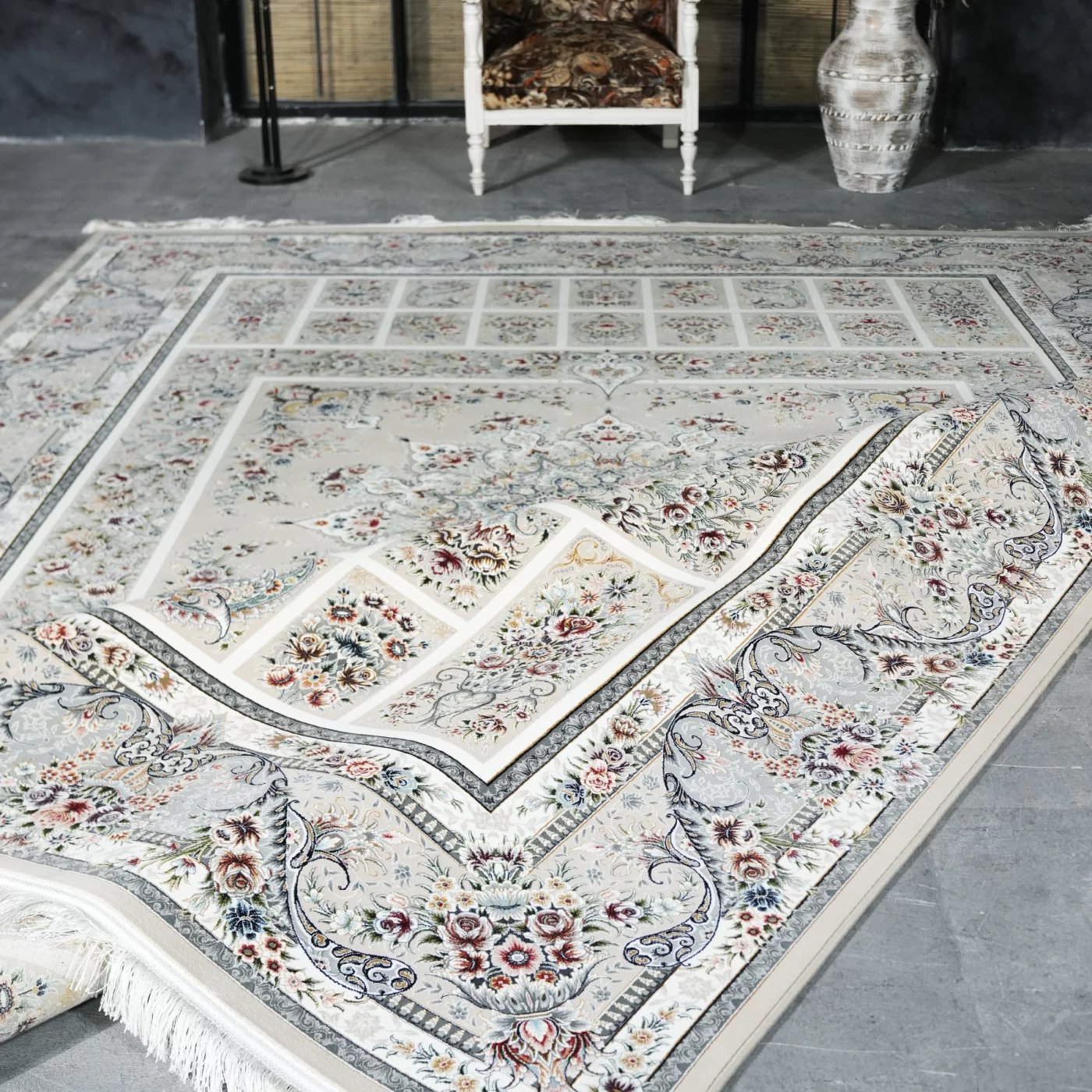 فرش ماشینی 1200 شانه تراکم 3600 گل برجسته طرح شور انگیز بژ