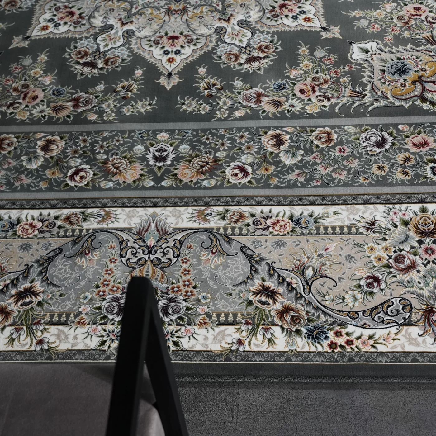 فرش ماشینی 1200 شانه تراکم 3600 گل برجسته طرح شور انگیز دلفینی