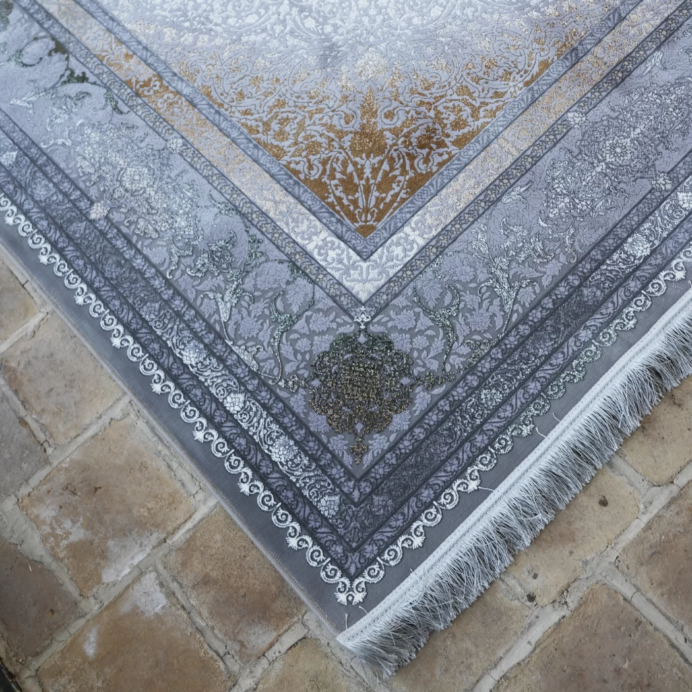 فرش ماشینی 1200 شانه تراکم 3600 گل برجسته طرح سپهر فیلی