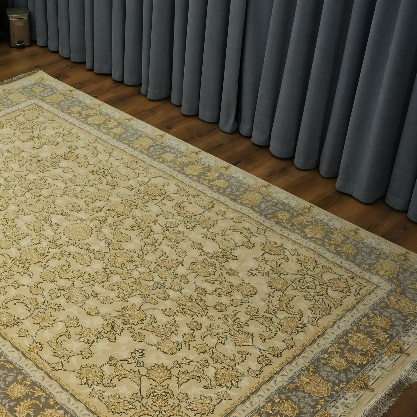 فرش ماشینی 1200 شانه تراکم 3600 طرح توتیا کرم