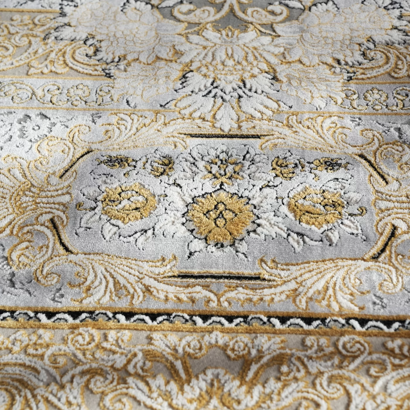 فرش ماشینی 1200 شانه تراکم 3600 گل برجسته طرح ویکتوریا بژ