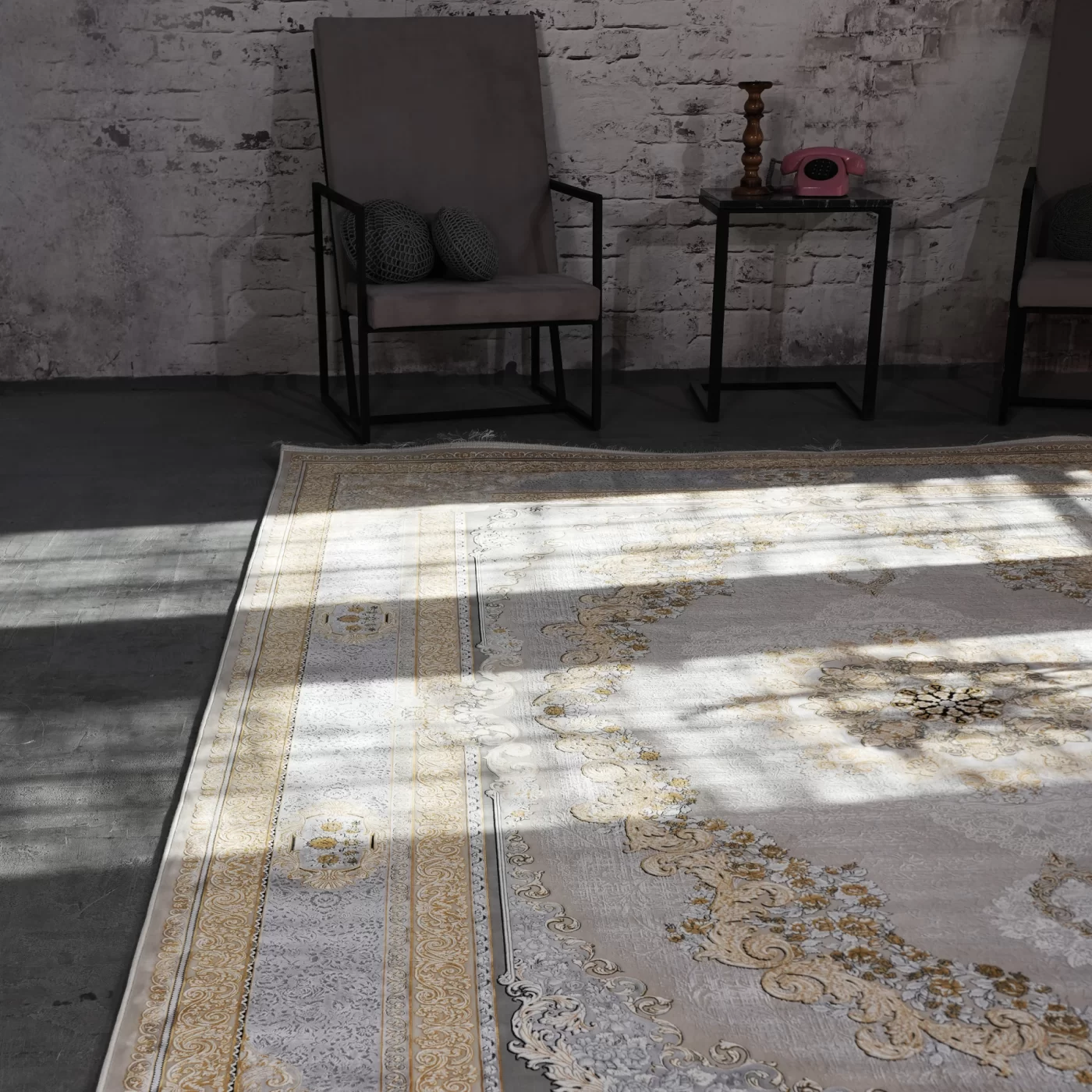 فرش ماشینی 1200 شانه تراکم 3600 گل برجسته طرح ویکتوریا بژ