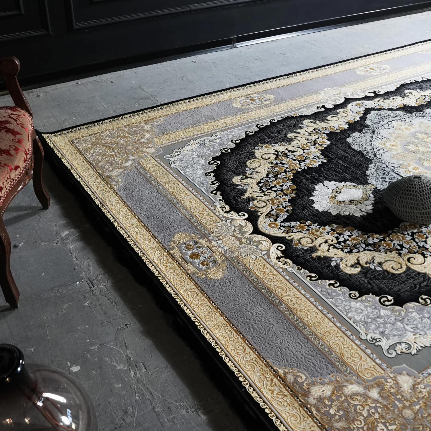 فرش ماشینی 1200 شانه تراکم 3600 گل برجسته طرح ویکتوریا سرمه ای