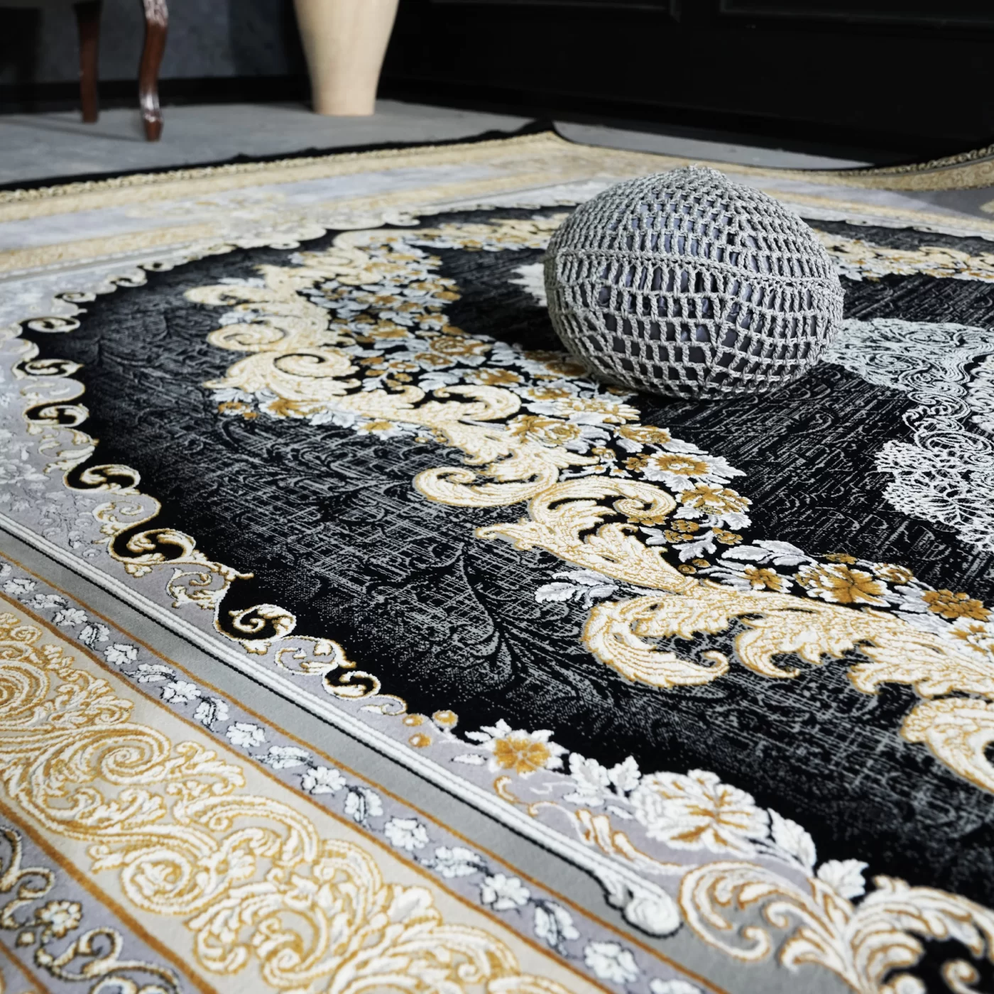 فرش ماشینی 1200 شانه تراکم 3600 گل برجسته طرح ویکتوریا سرمه ای