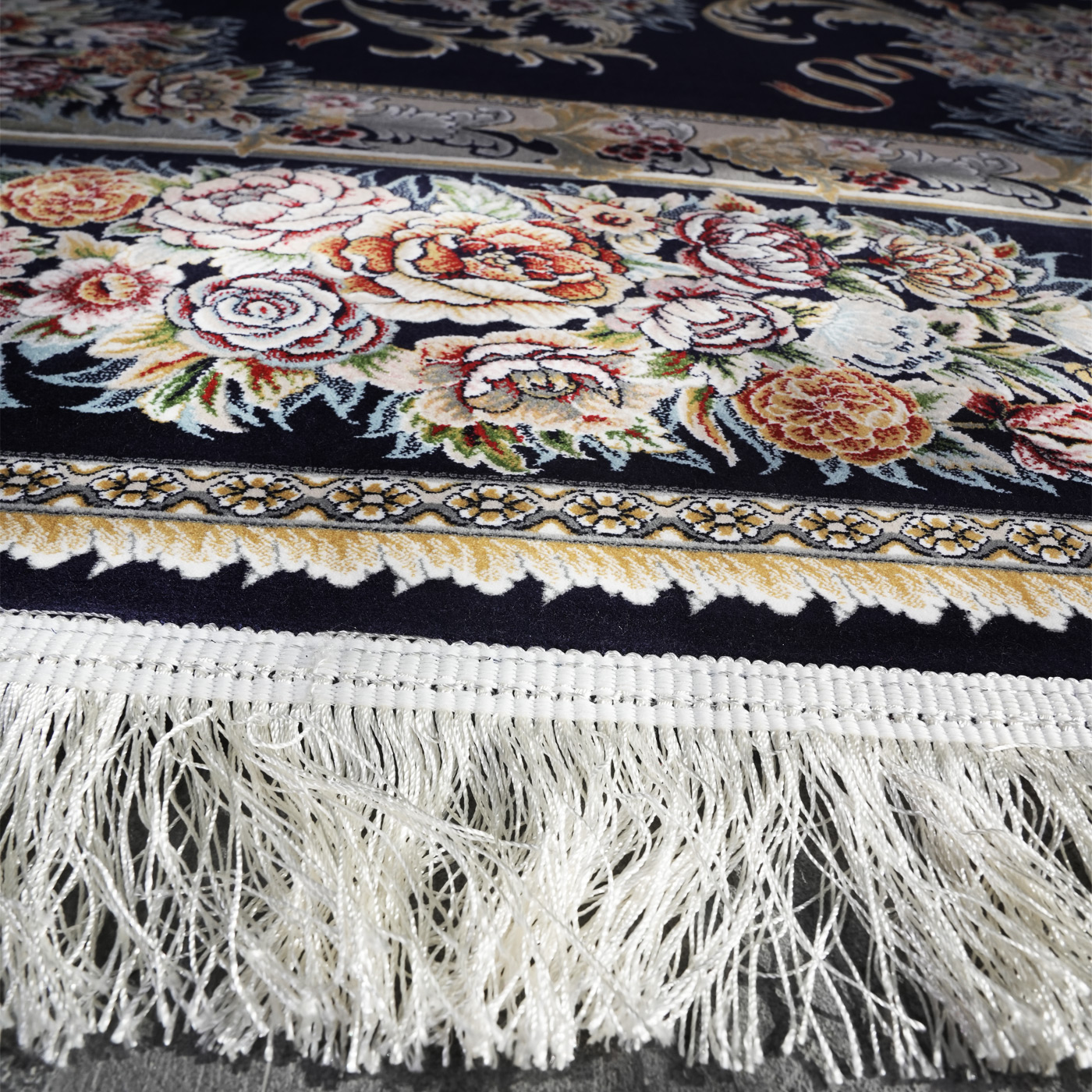 فرش ماشینی 1200 شانه تراکم 3600 گل برجسته طرح ویولت سرمه ای