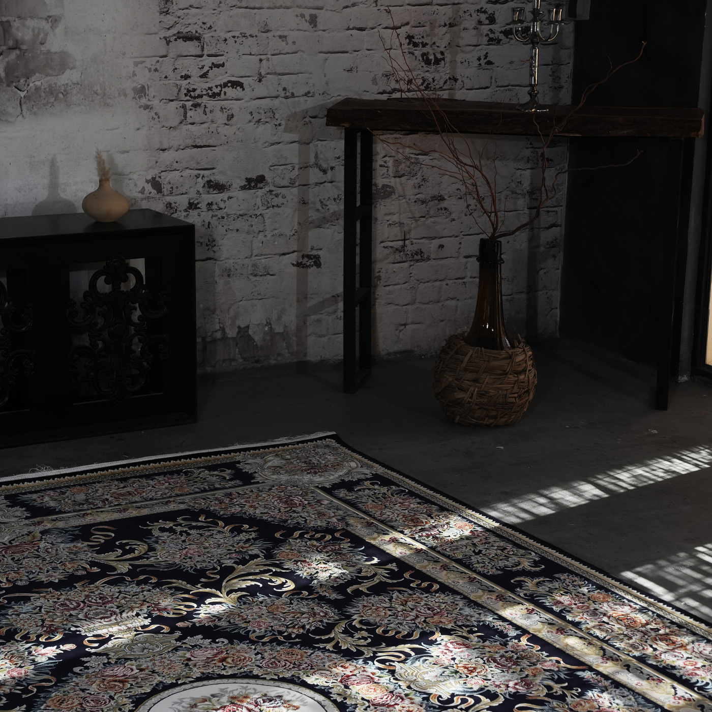 فرش ماشینی 1200 شانه تراکم 3600 گل برجسته طرح ویولت سرمه ای