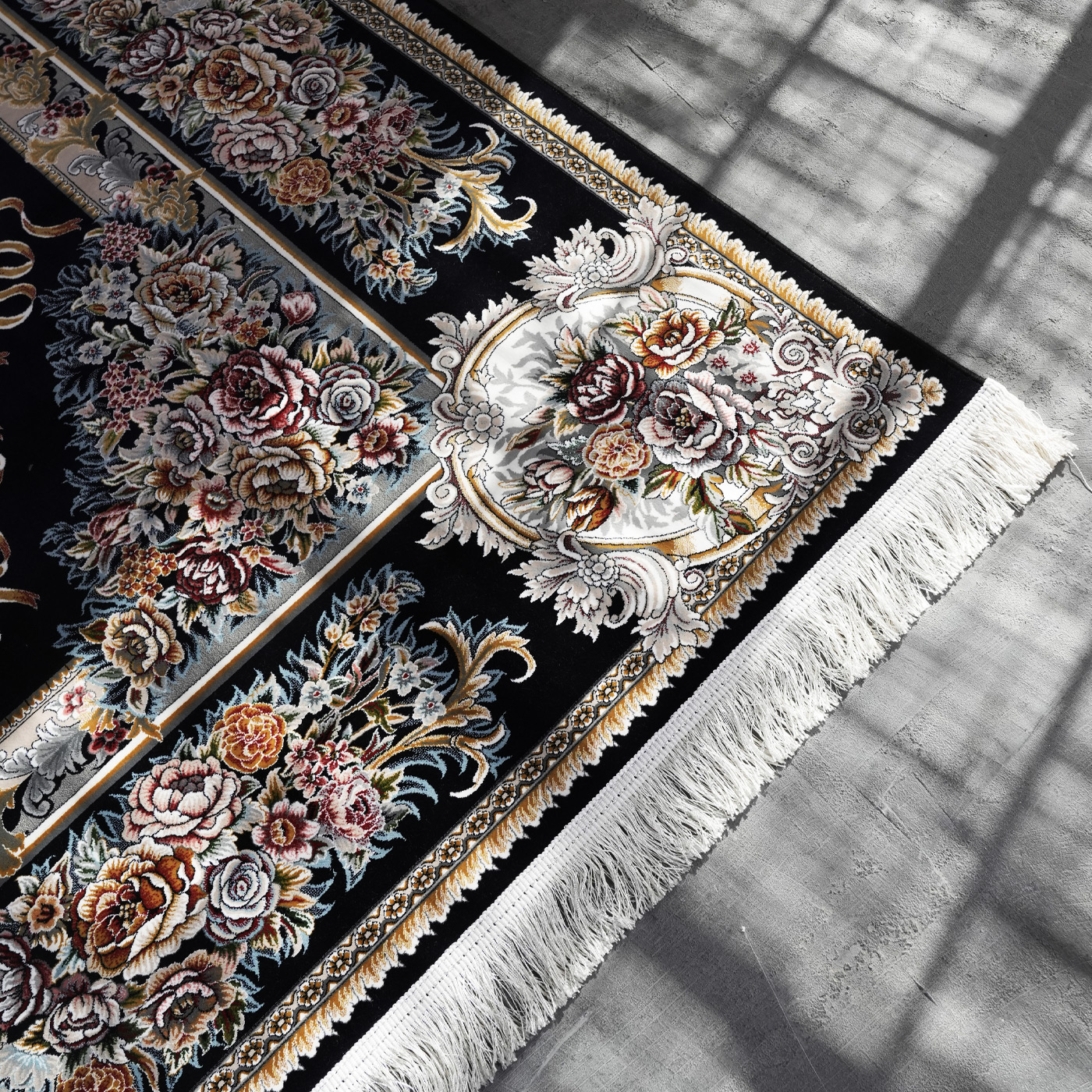 فرش ماشینی 1200 شانه تراکم 3600 گل برجسته طرح ویولت سرمه ای