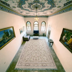 فرش ماشینی ۱۲۰۰ شانه تراکم ۳۶۰۰ گل برجسته طرح یاشار نقره ای - بازارفرش - فرش 1200 شانه