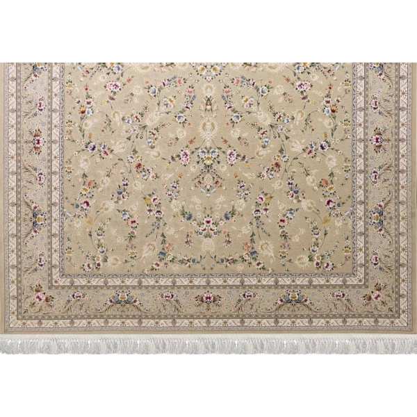 فرش ماشینی ۱۲۰۰ شانه تراکم ۳۶۰۰ گل برجسته طرح باغ مینو بژ