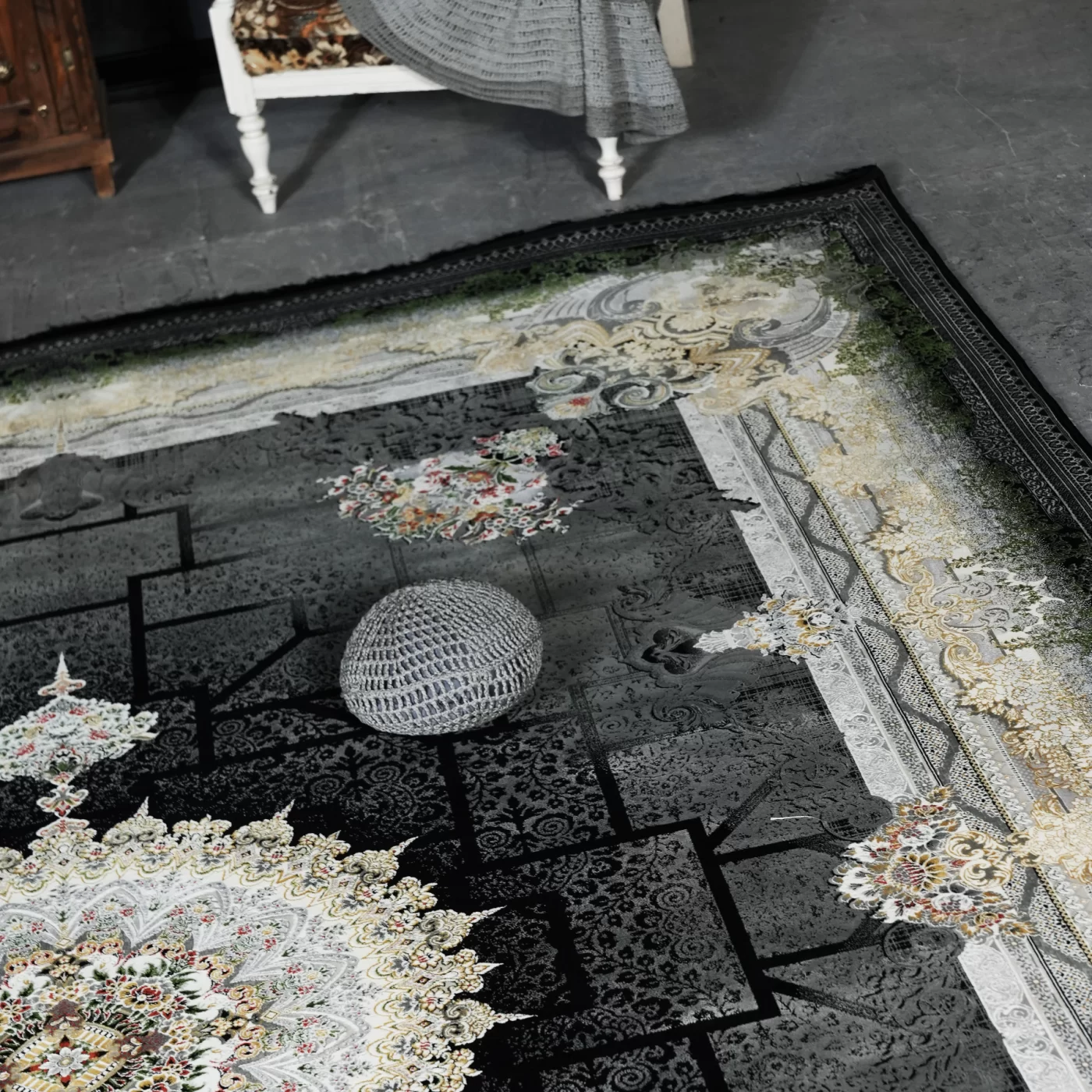 فرش ماشینی 1200 شانه تراکم 3600 گل برجسته طرح شاهنامه سرمه ای