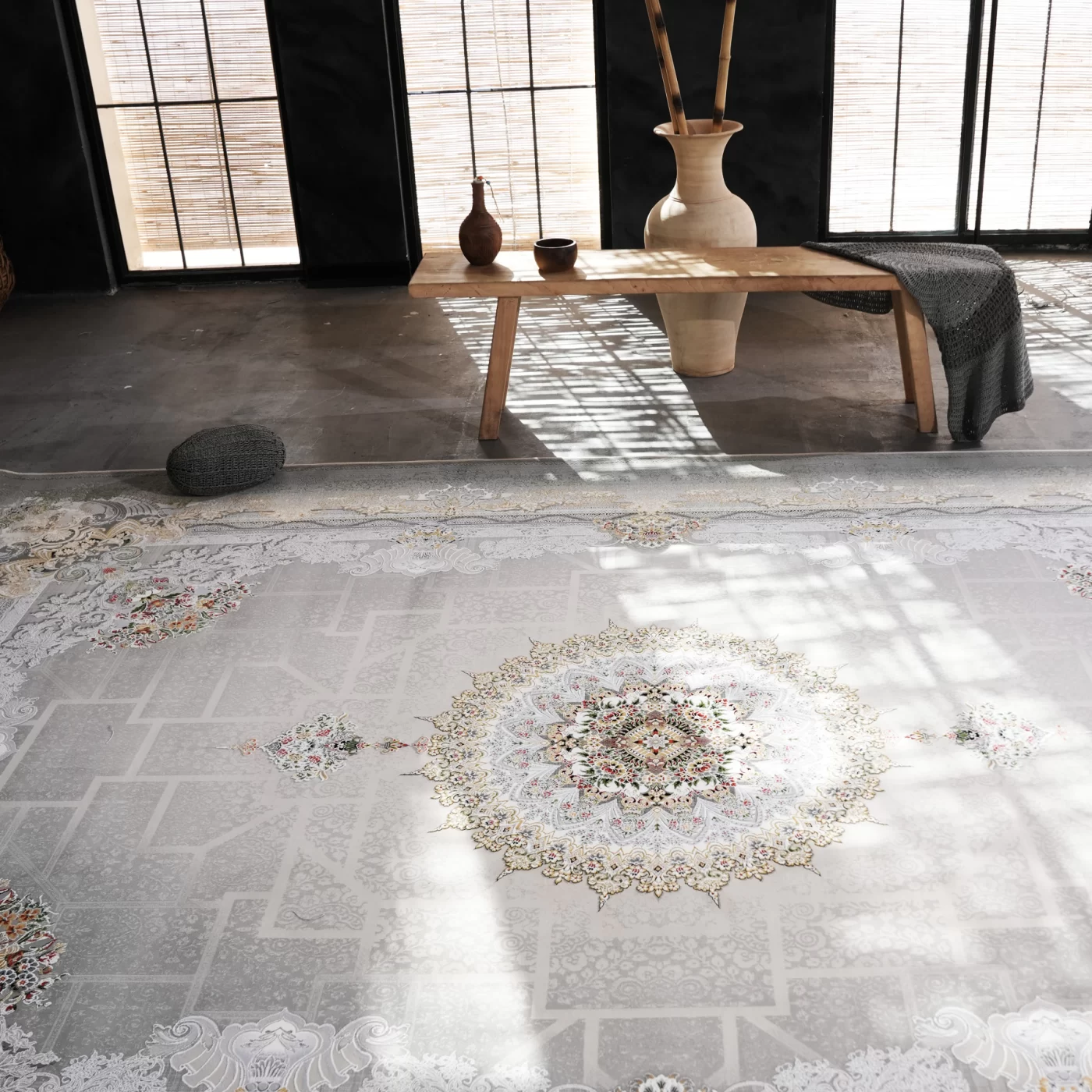 فرش ماشینی 1200 شانه تراکم 3600 گل برجسته طرح شاهنامه بژ