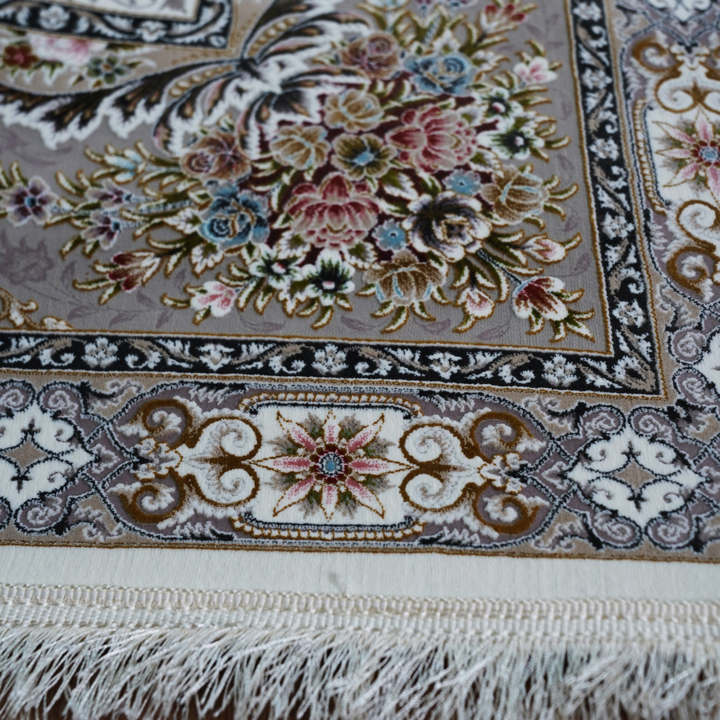 فرش ماشینی 1500 شانه تراکم 4500 برجسته طرح دیار کرم