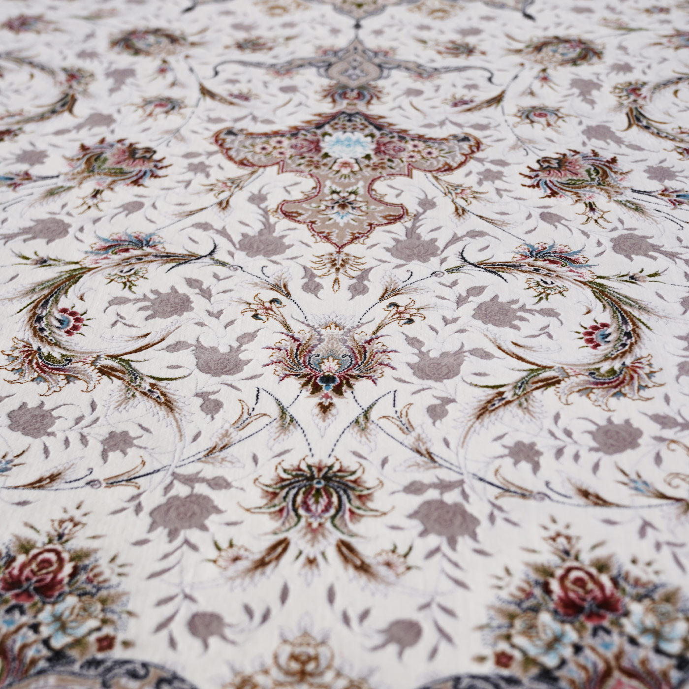 فرش ماشینی 1500 شانه تراکم 4500 برجسته طرح فروغ کرم حاشیه بژ