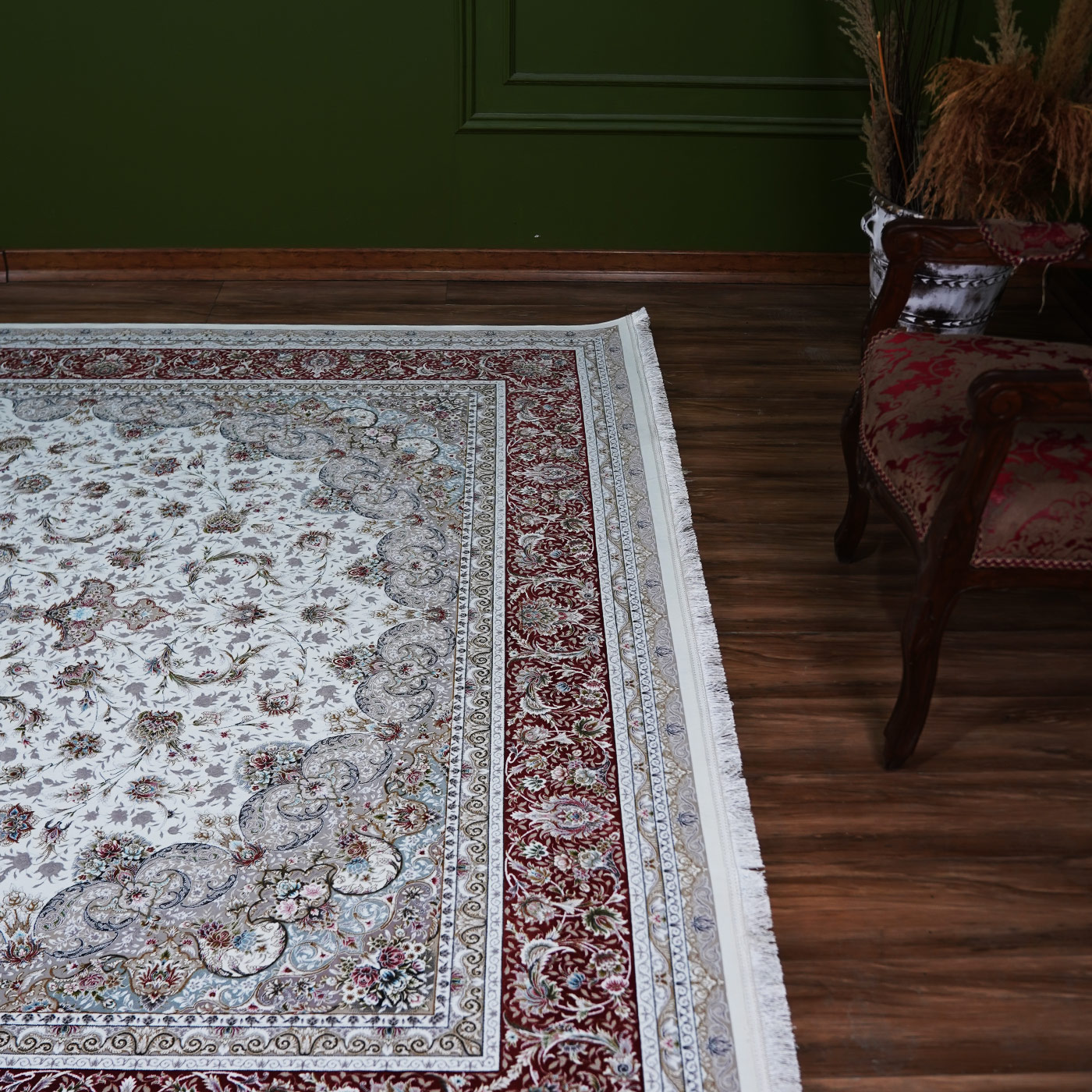 فرش ماشینی 1500 شانه تراکم 4500 برجسته طرح فروغ کرم حاشیه گلبهی