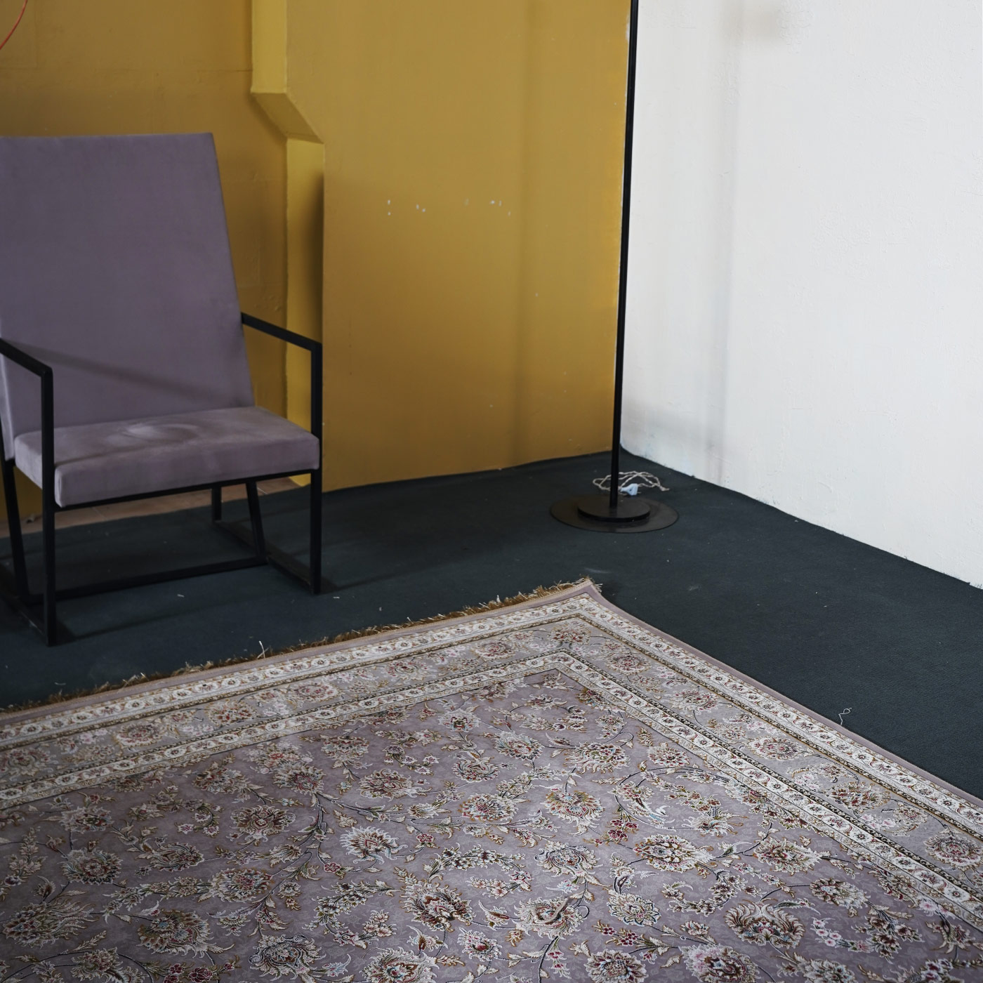 فرش ماشینی 1500 شانه تراکم 4500 برجسته طرح هدا یاسی طلایی