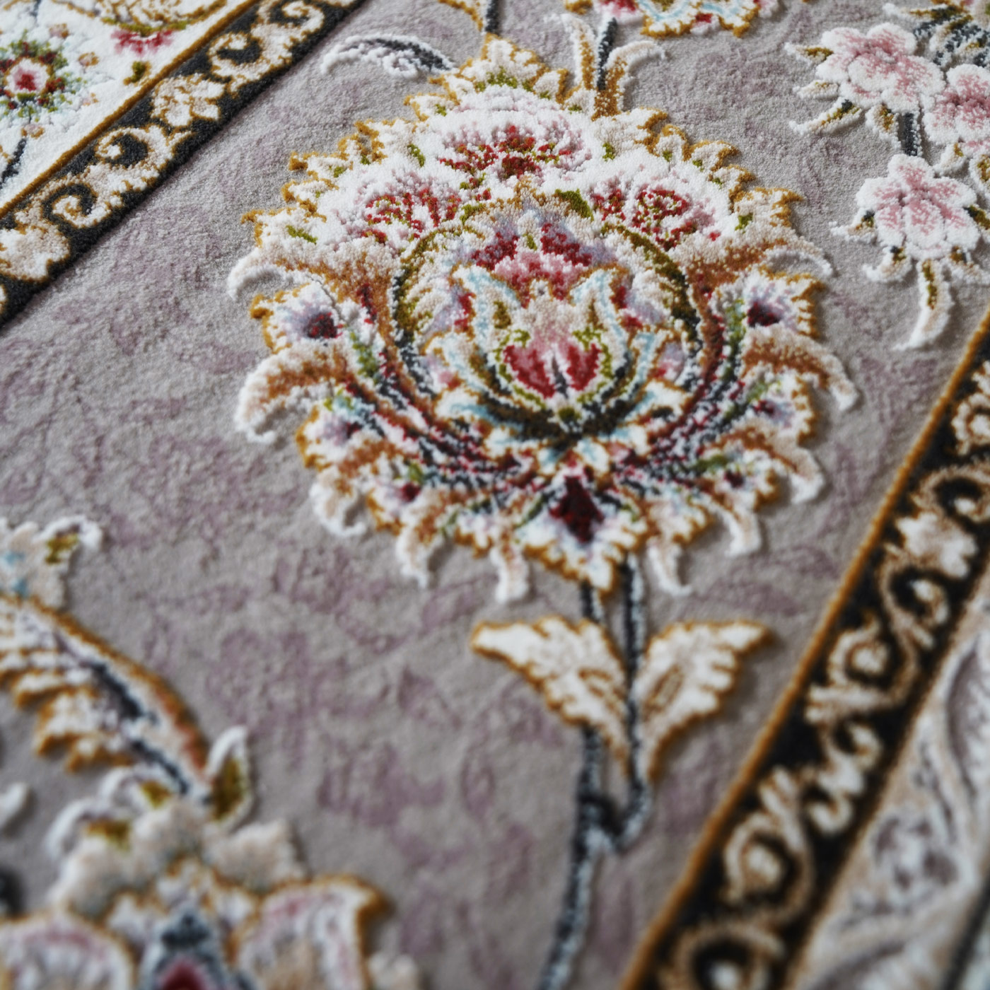 فرش ماشینی 1500 شانه تراکم 4500 برجسته طرح هدا یاسی طلایی