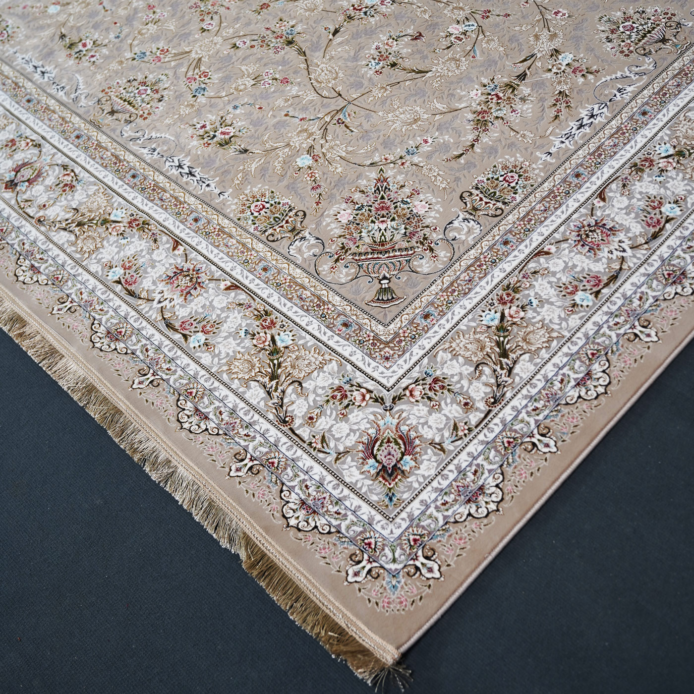 فرش ماشینی 1500 شانه تراکم 4500 برجسته طرح شروین بژ