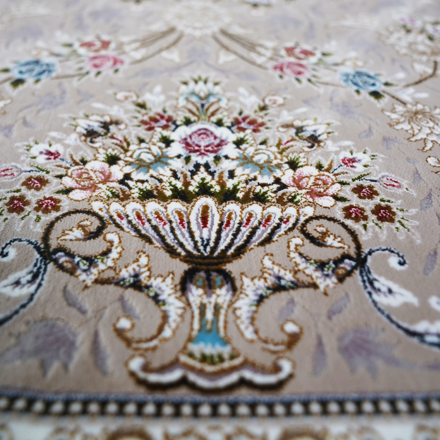 فرش ماشینی 1500 شانه تراکم 4500 برجسته طرح شروین بژ