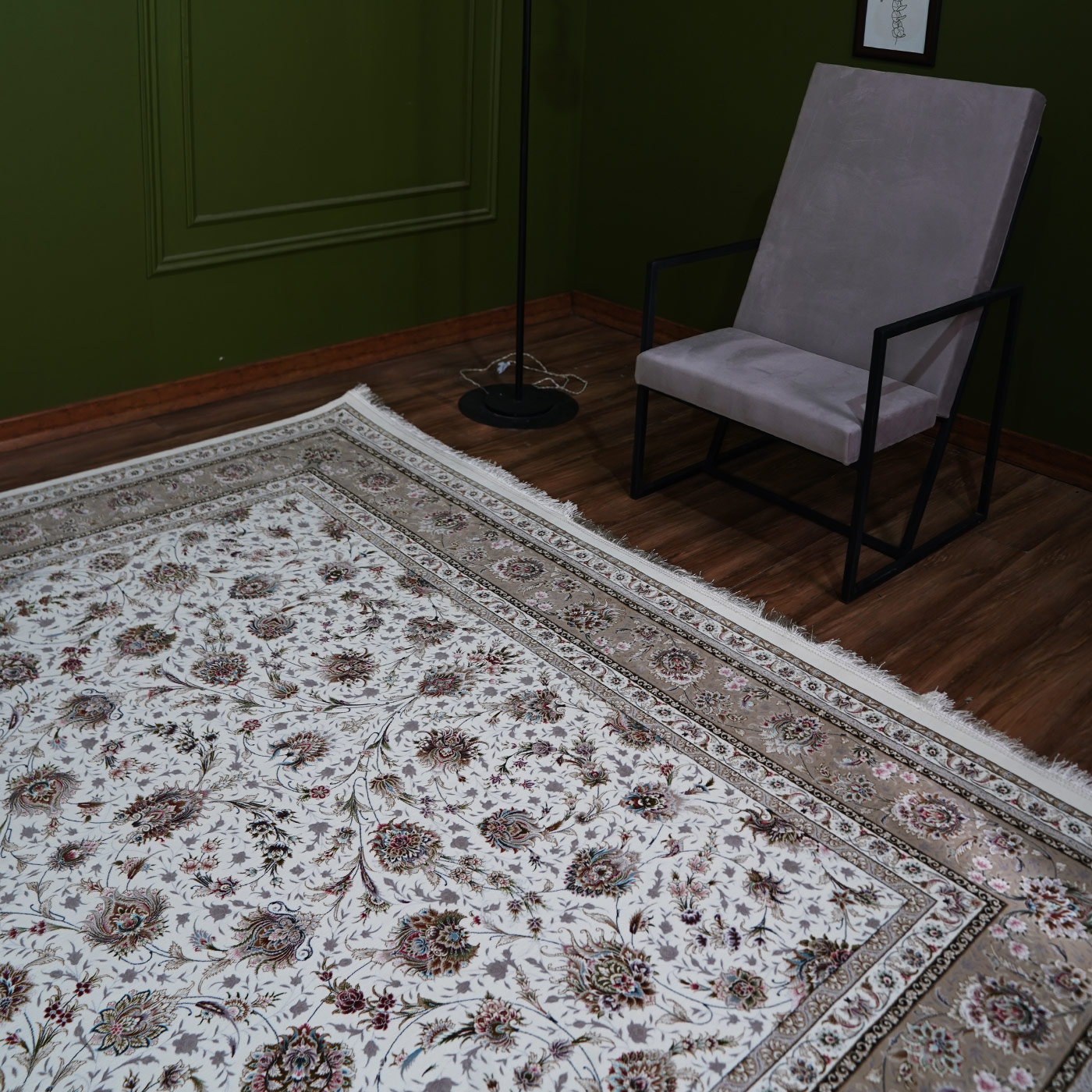 فرش ماشینی 1500 شانه تراکم 4500 برجسته طرح سیران کرم حاشیه بژ