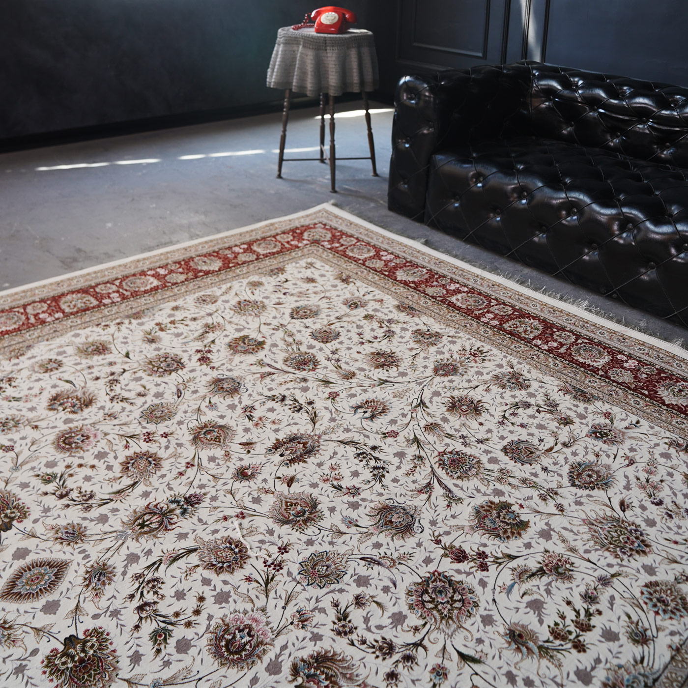 فرش ماشینی 1500 شانه تراکم 4500 برجسته طرح سیران کرم حاشیه گلبهی