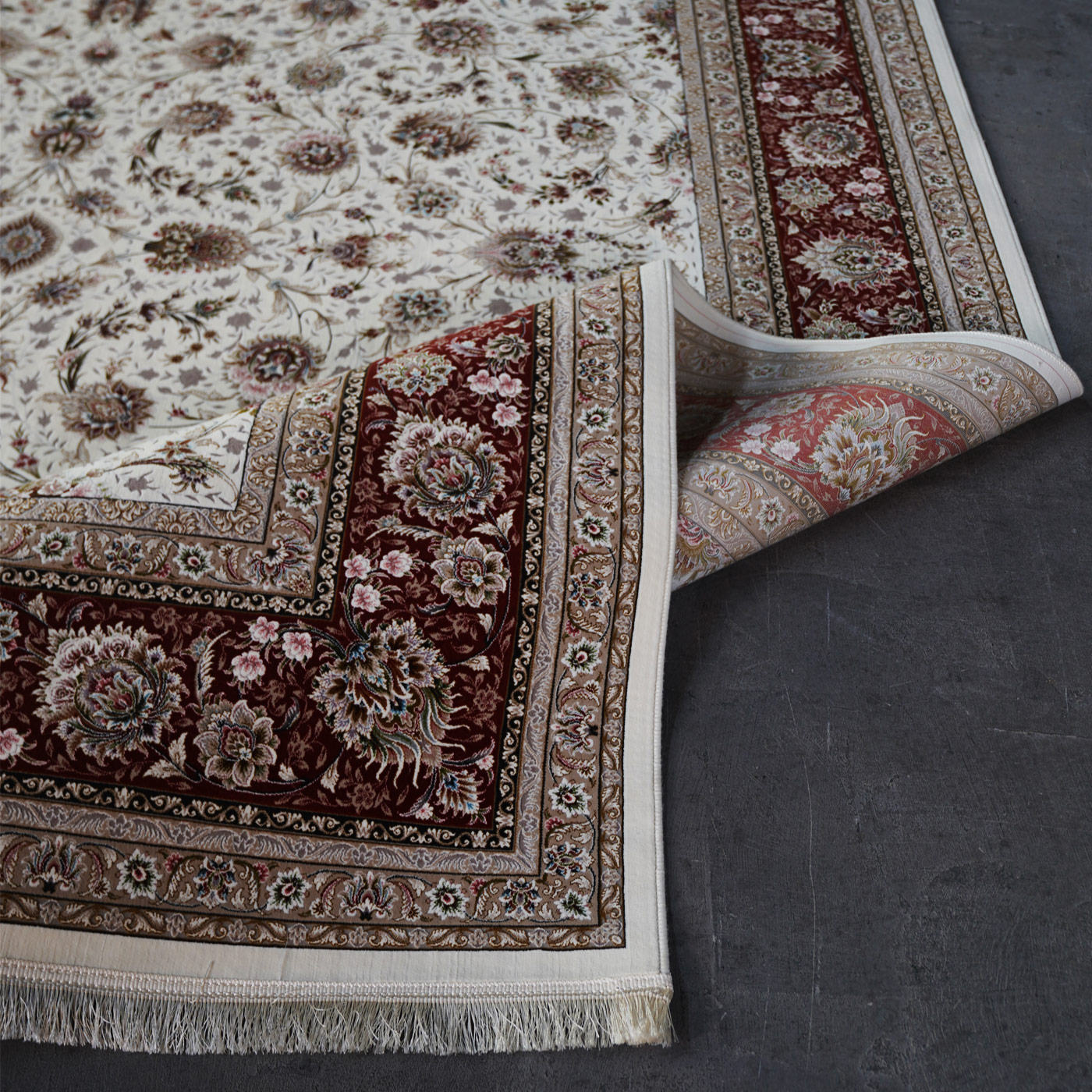 فرش ماشینی 1500 شانه تراکم 4500 برجسته طرح سیران کرم حاشیه گلبهی