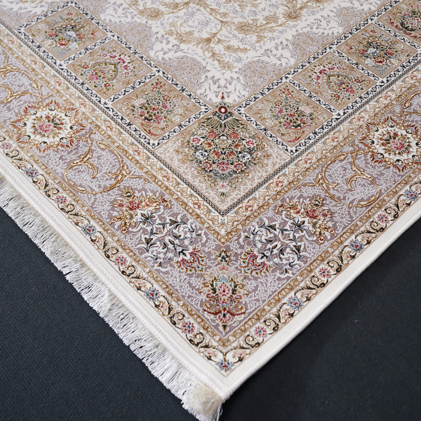 فرش ماشینی 1500 شانه تراکم 4500 برجسته طرح سیران یاسی