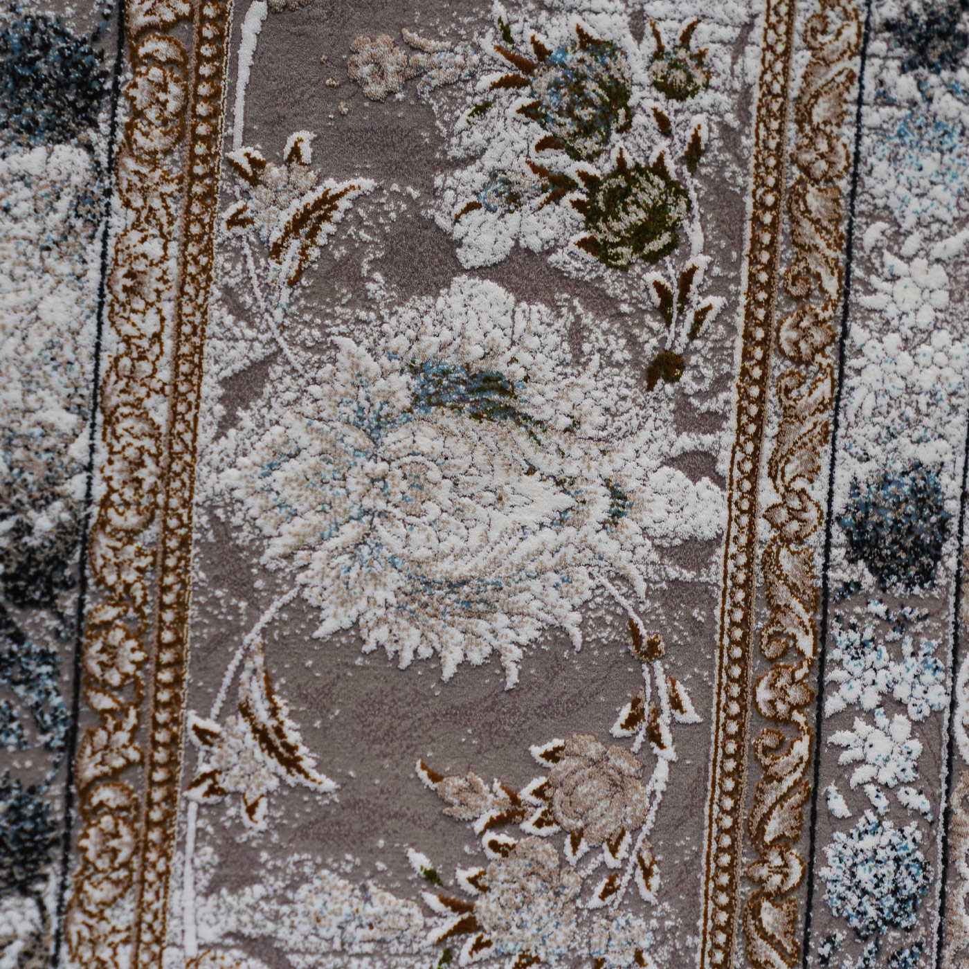 فرش ماشینی 1500 شانه تراکم 4500 برجسته طرح سولان کرم