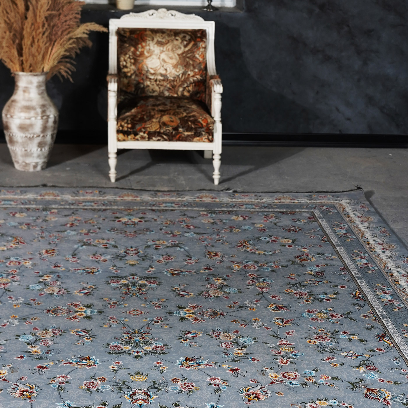 فرش ماشینی 700 شانه تراکم 2550 طرح آتیلا نقره ای