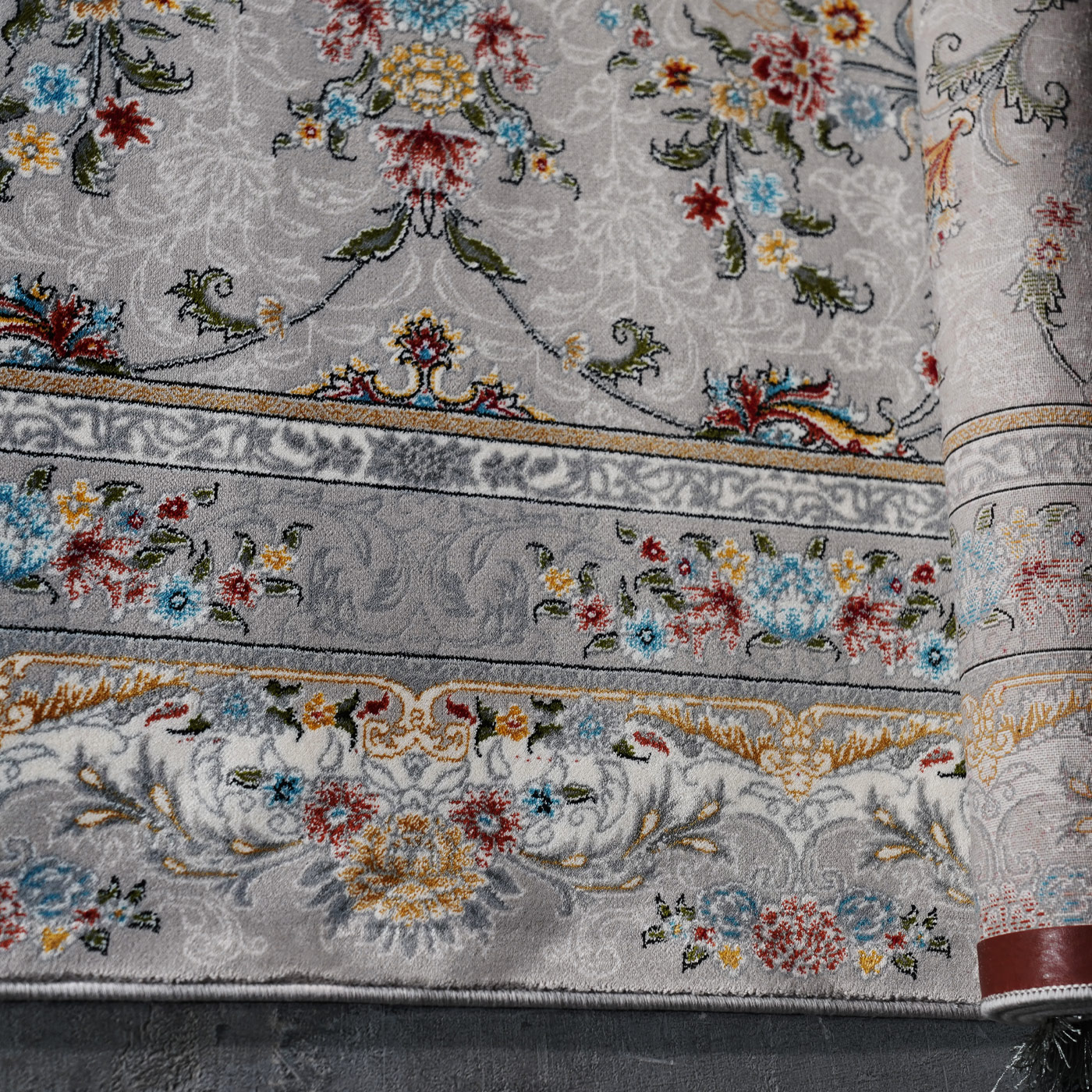 فرش ماشینی 700 شانه تراکم 2550 طرح آتیلا سیلور