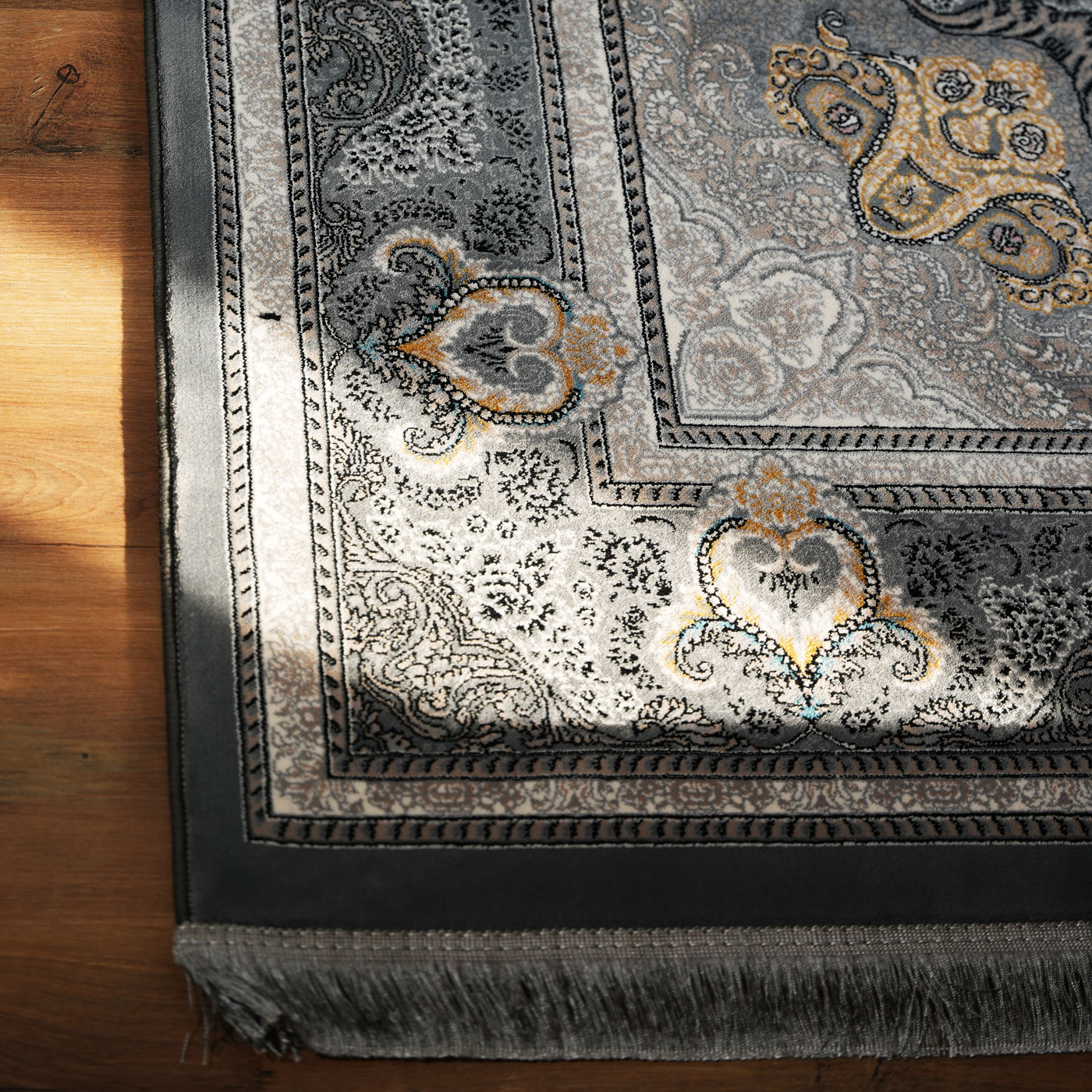 فرش ماشینی 700 شانه تراکم 2550 طرح آیدا دودی