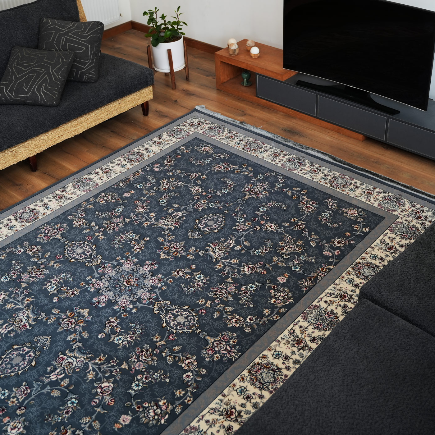 فرش ماشینی 700 شانه تراکم 2550 طرح آیناز دودی