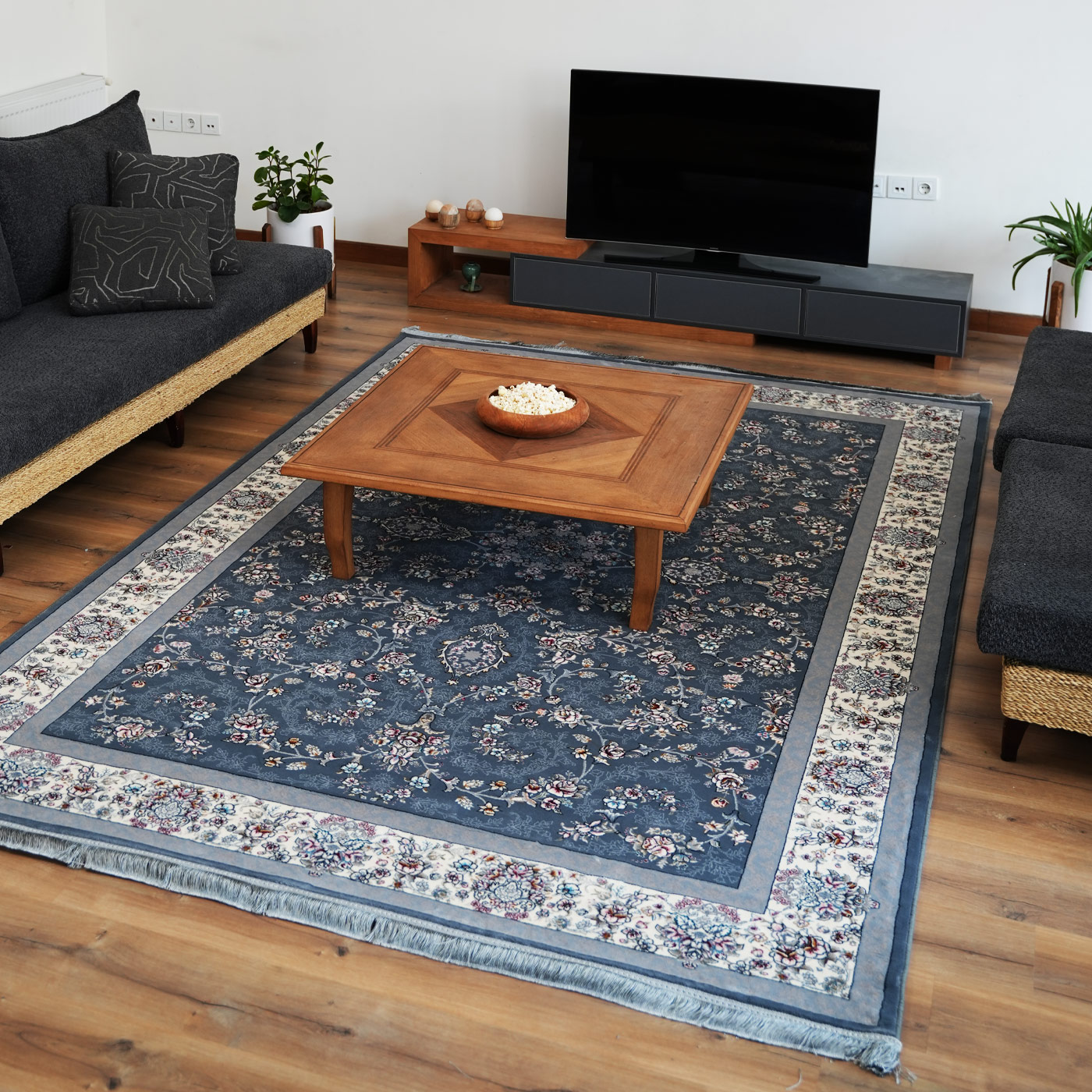 فرش ماشینی 700 شانه تراکم 2550 طرح آیناز دودی