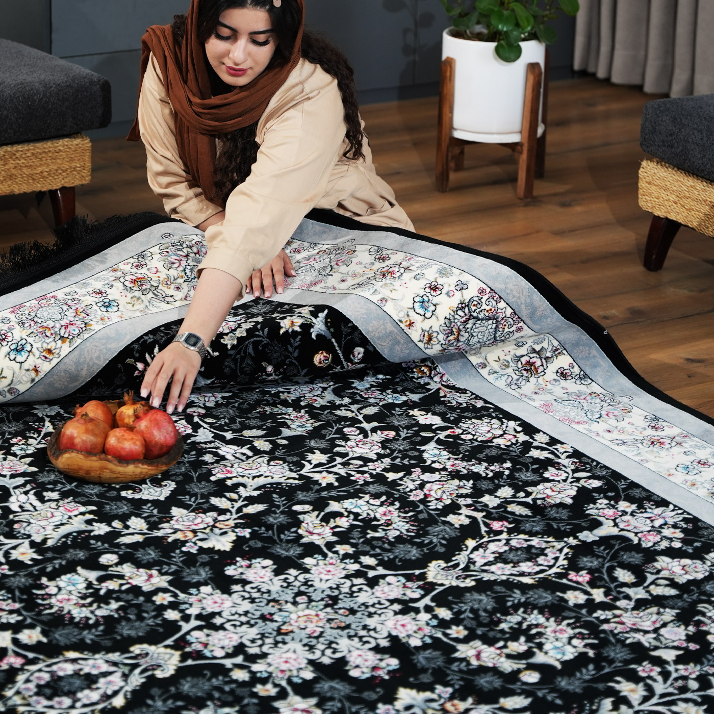 فرش ماشینی 700 شانه تراکم 2550 طرح آیناز سرمه ای