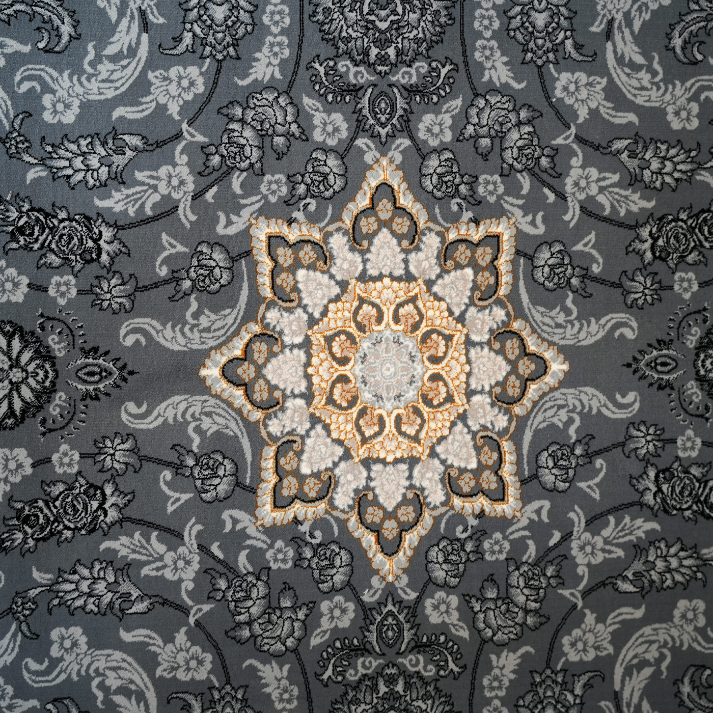 فرش ماشینی 700 شانه تراکم 2550 طرح دایان دودی