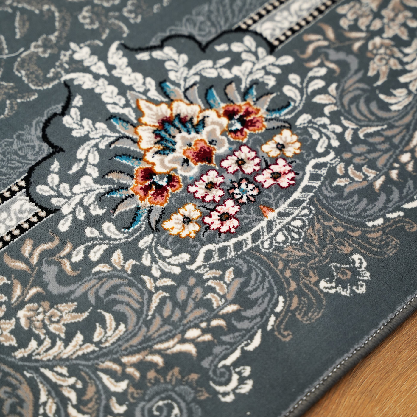 فرش ماشینی 700 شانه تراکم 2550 طرح دنیز دودی