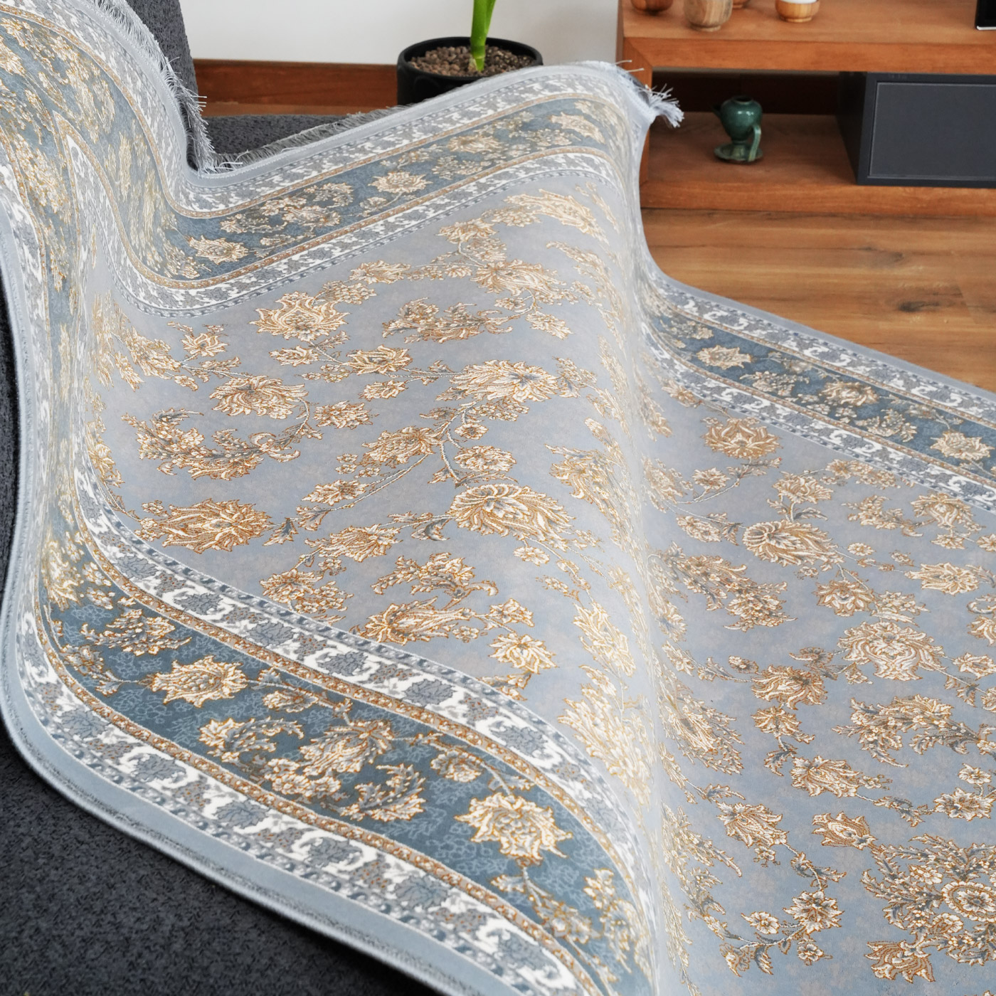 فرش ماشینی 700 شانه تراکم 2550 طرح فرنوش نقره ای