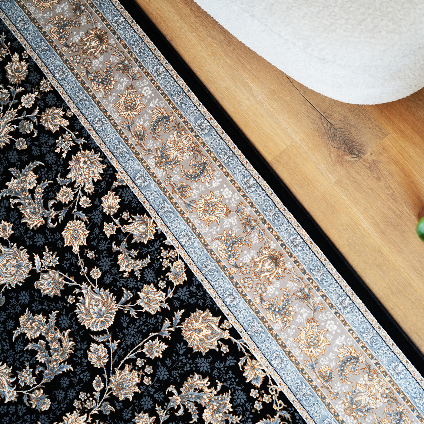 فرش ماشینی 700 شانه تراکم 2550 طرح فرنوش سرمه ای