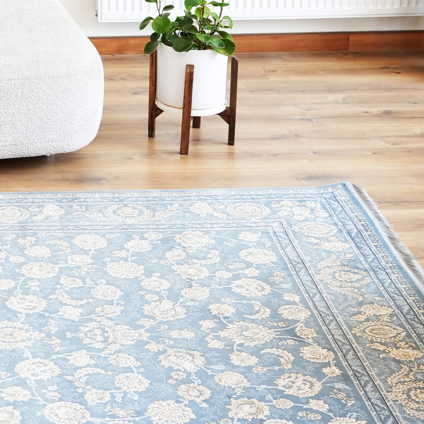 فرش ماشینی 700 شانه تراکم 2550 طرح هلیا دودی