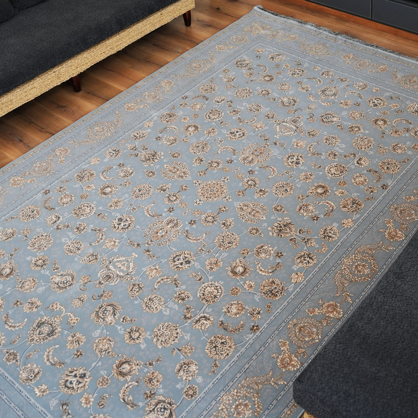 فرش ماشینی 700 شانه تراکم 2550 طرح هلیا نقره ای